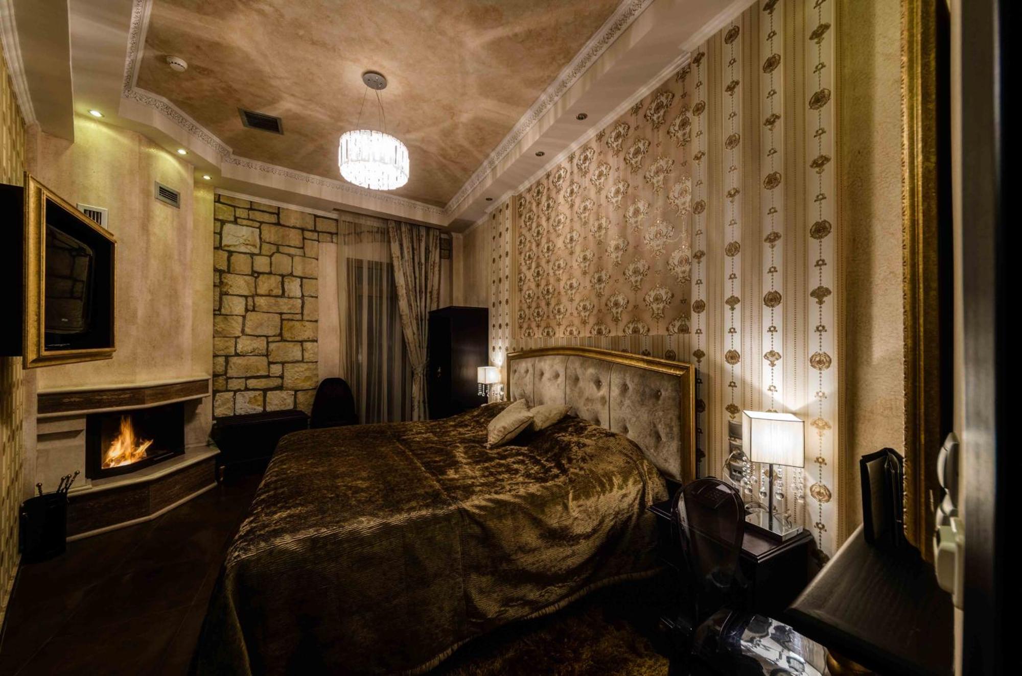 Chateau Rond Boutique & Hotel 3*