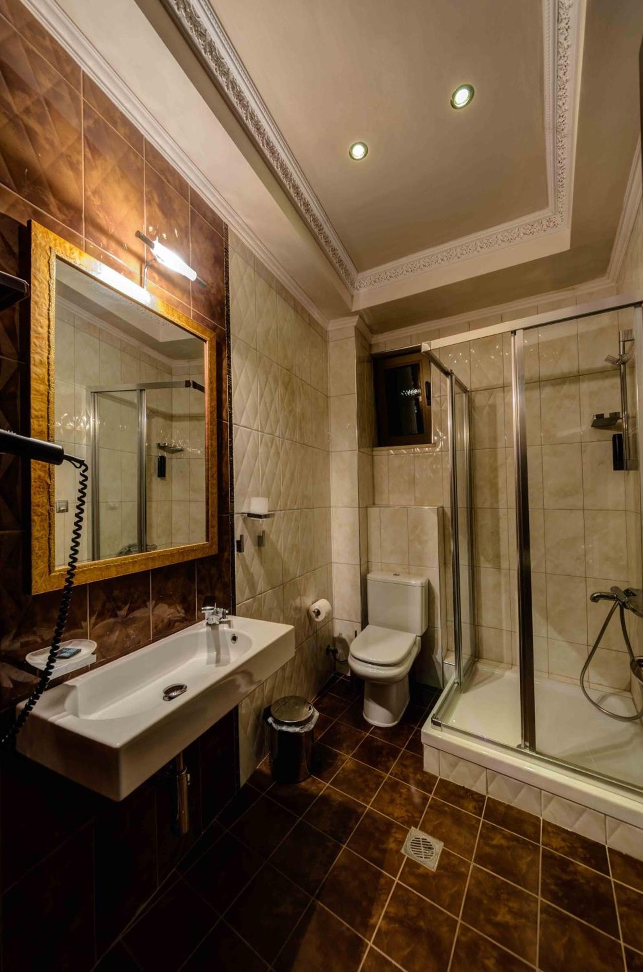 Chateau Rond Boutique & Loutraki (Pella)