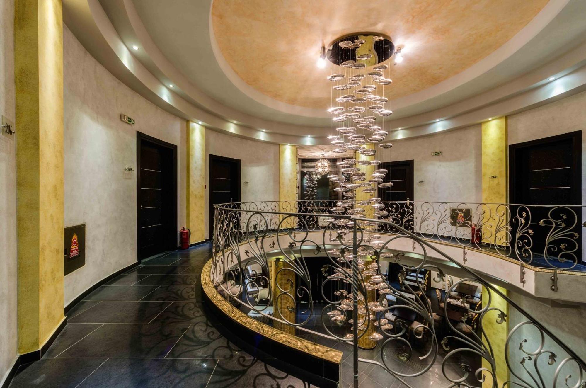 Chateau Rond Boutique & Loutraki (Pella)