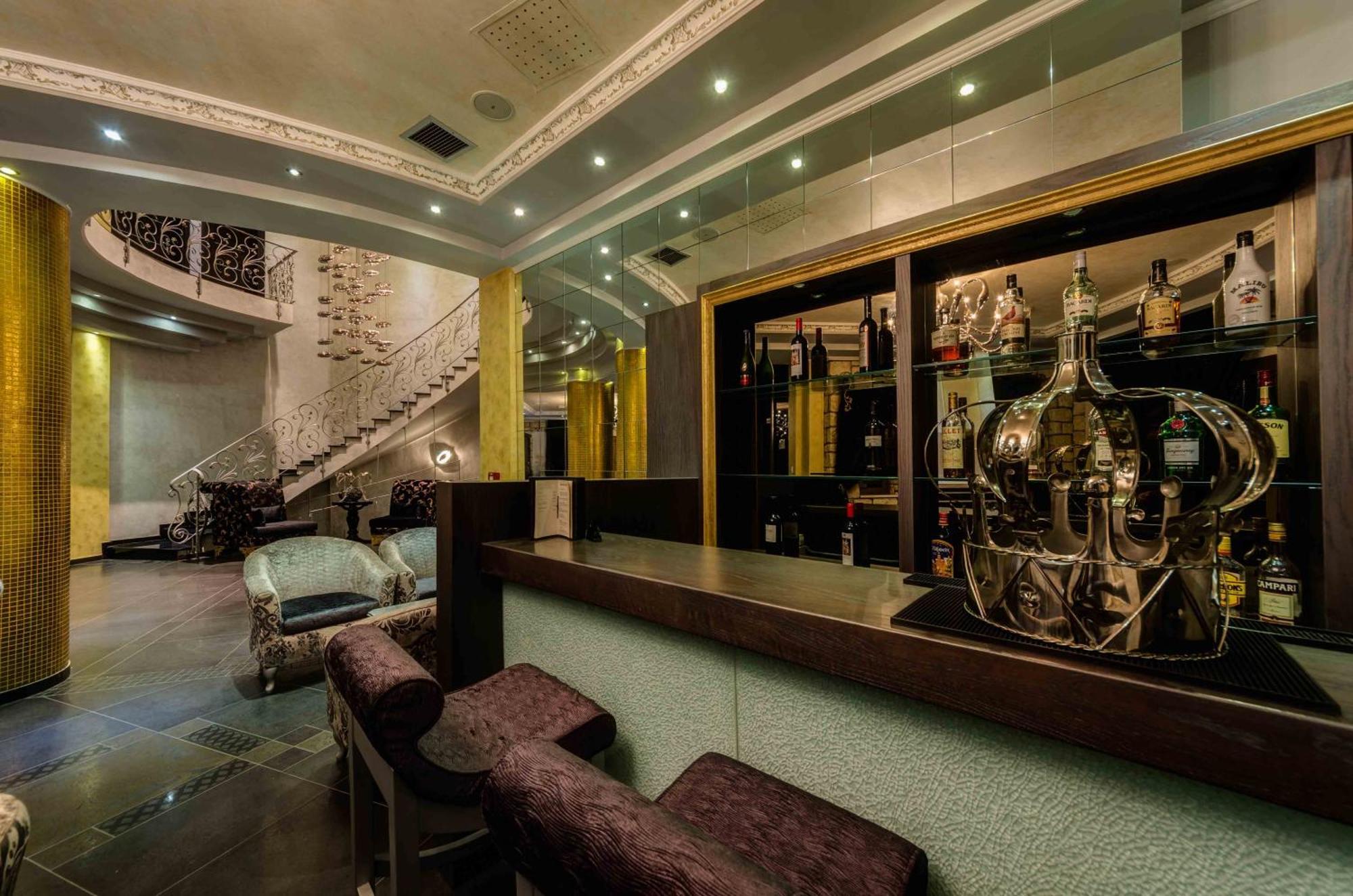 Chateau Rond Boutique & 3* Loutraki (Pella)