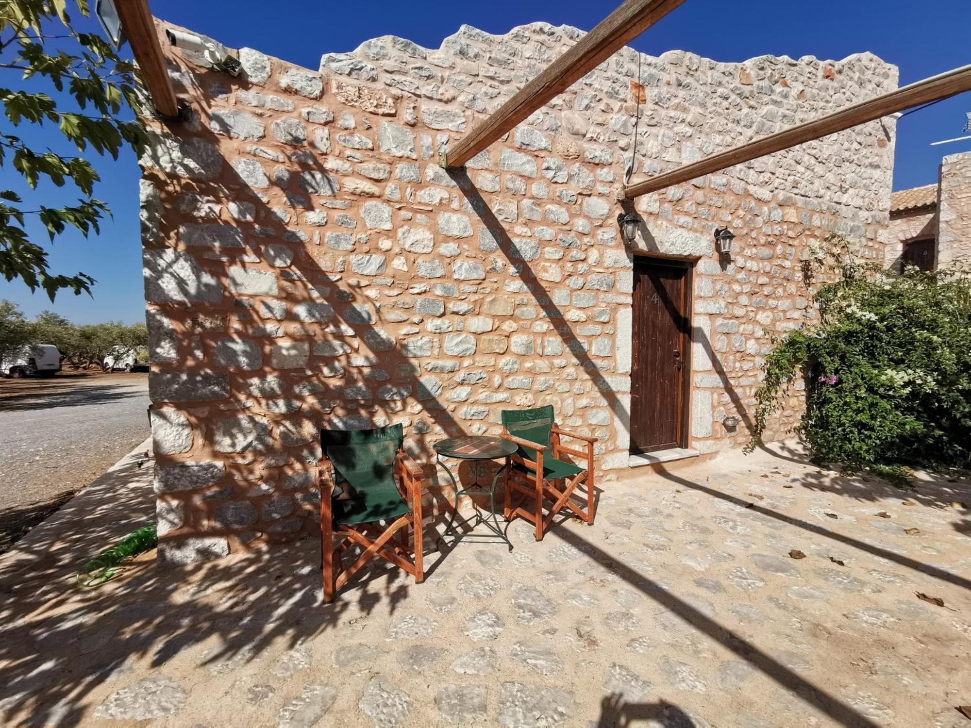 Toxotis Aparthotel