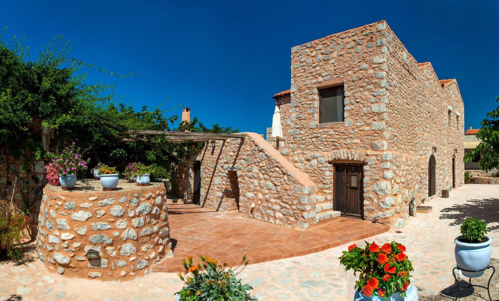 Toxotis * Pyrgos Dirou