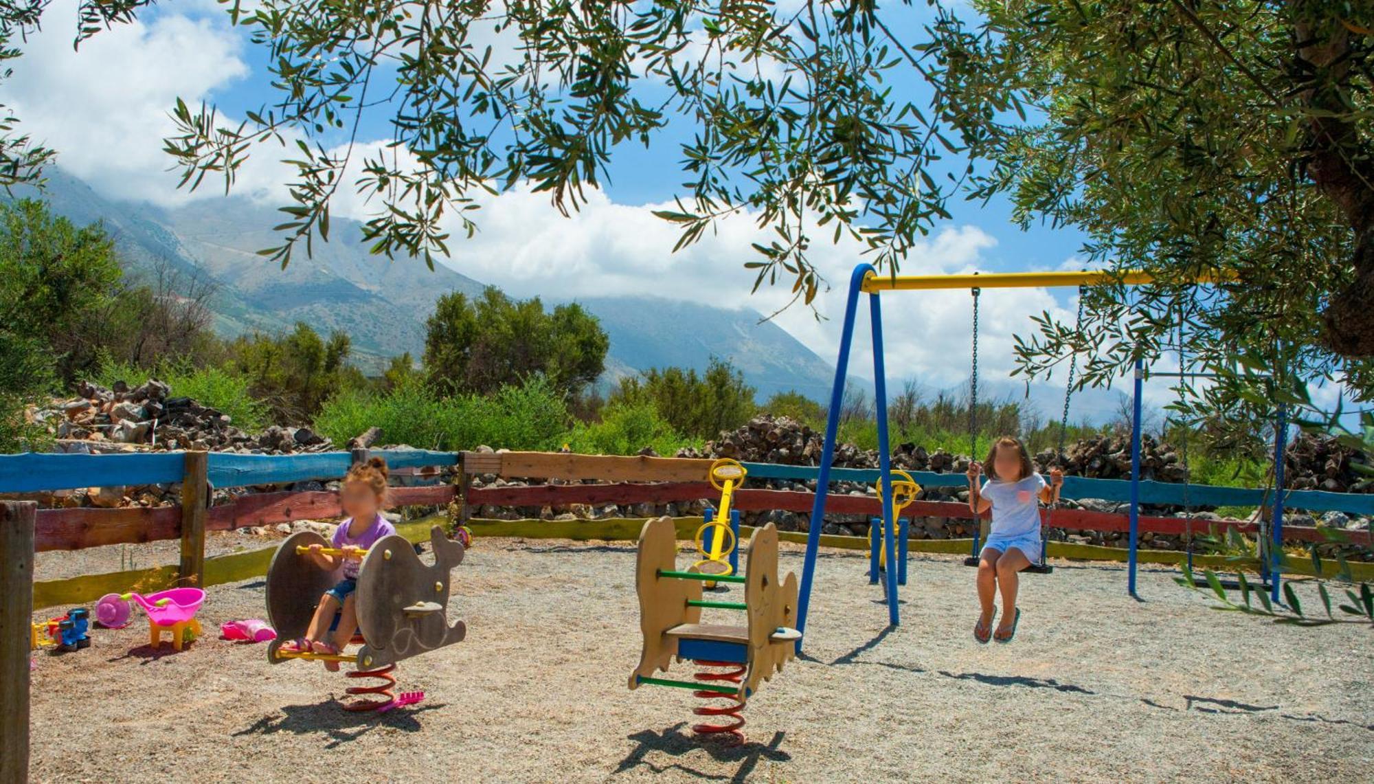 Toxotis Aparthotel Pyrgos Dirou