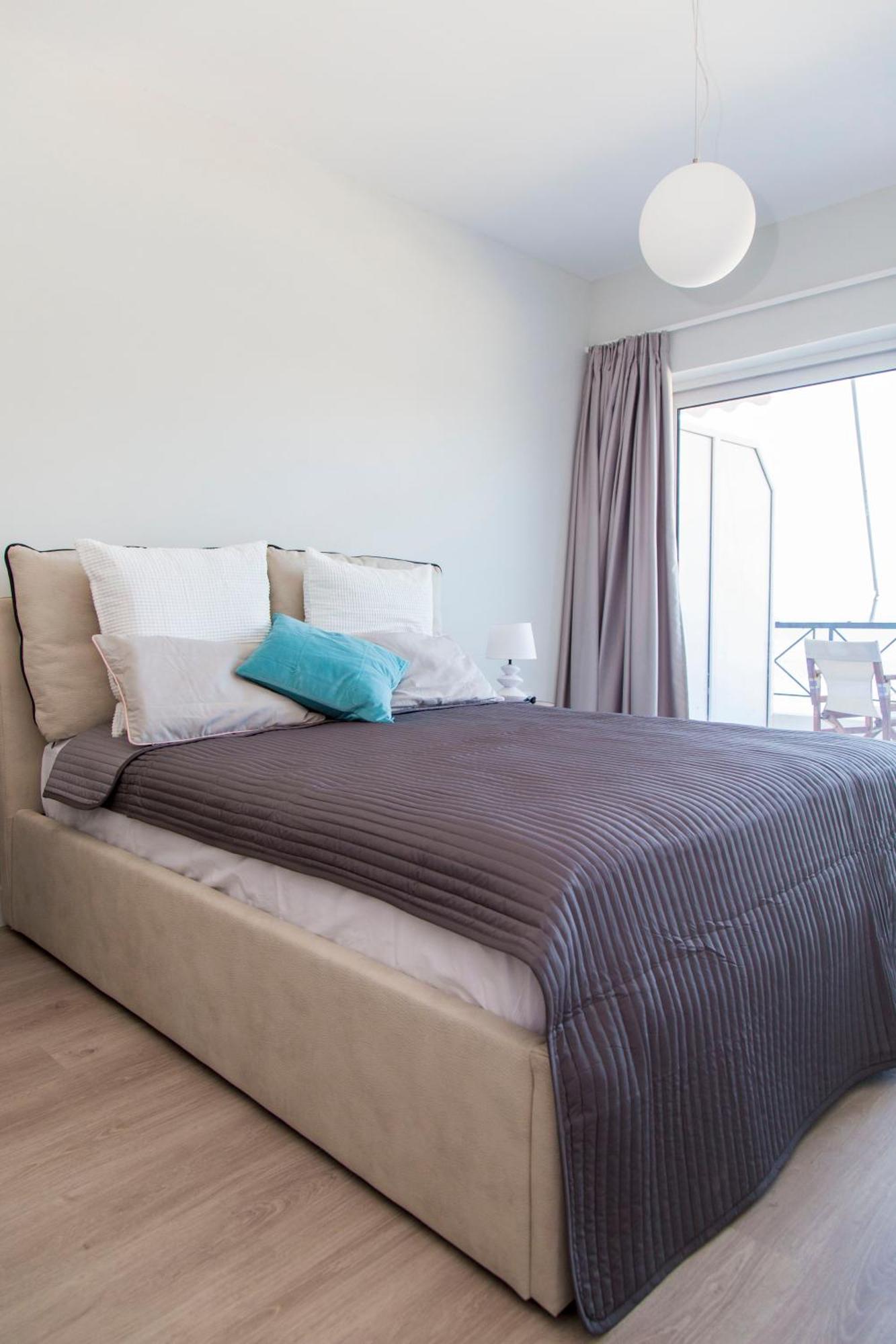 Sea View Apartment *