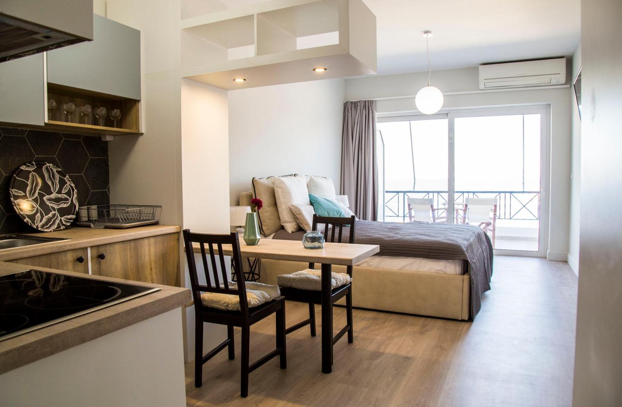 Sea View Apartment *