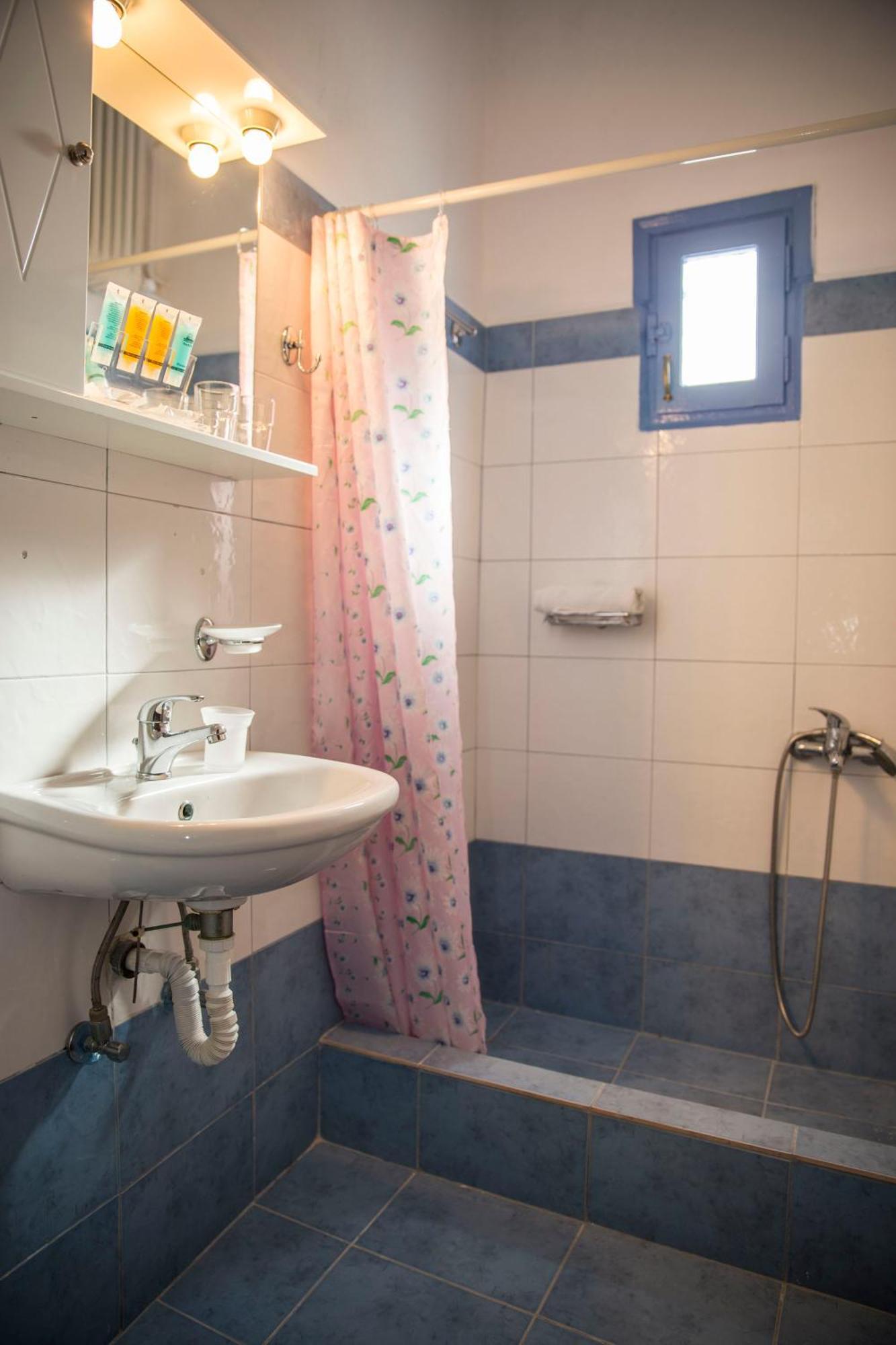 Aparthotel Togias 2*
