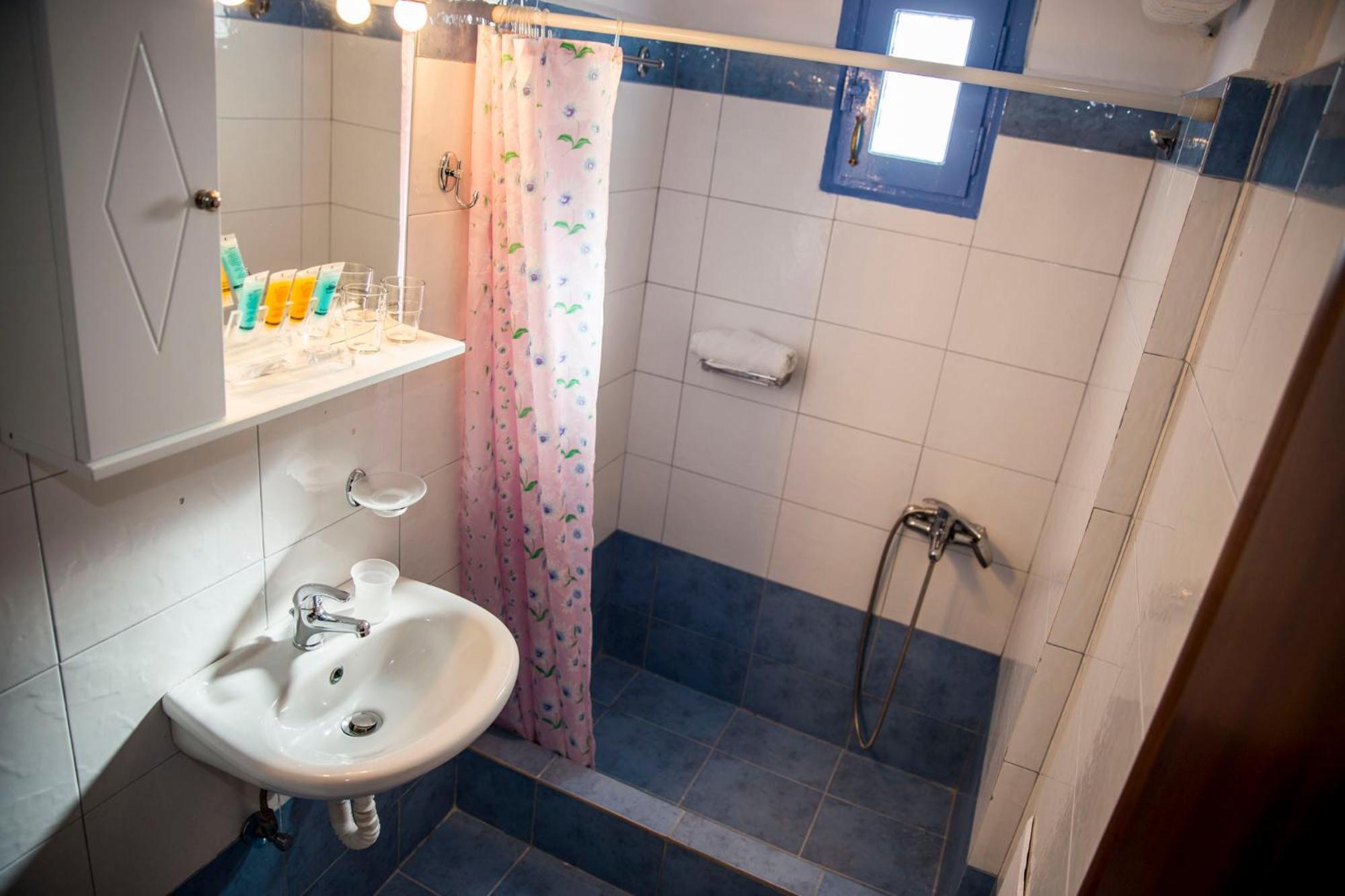 Aparthotel Togias Aegina