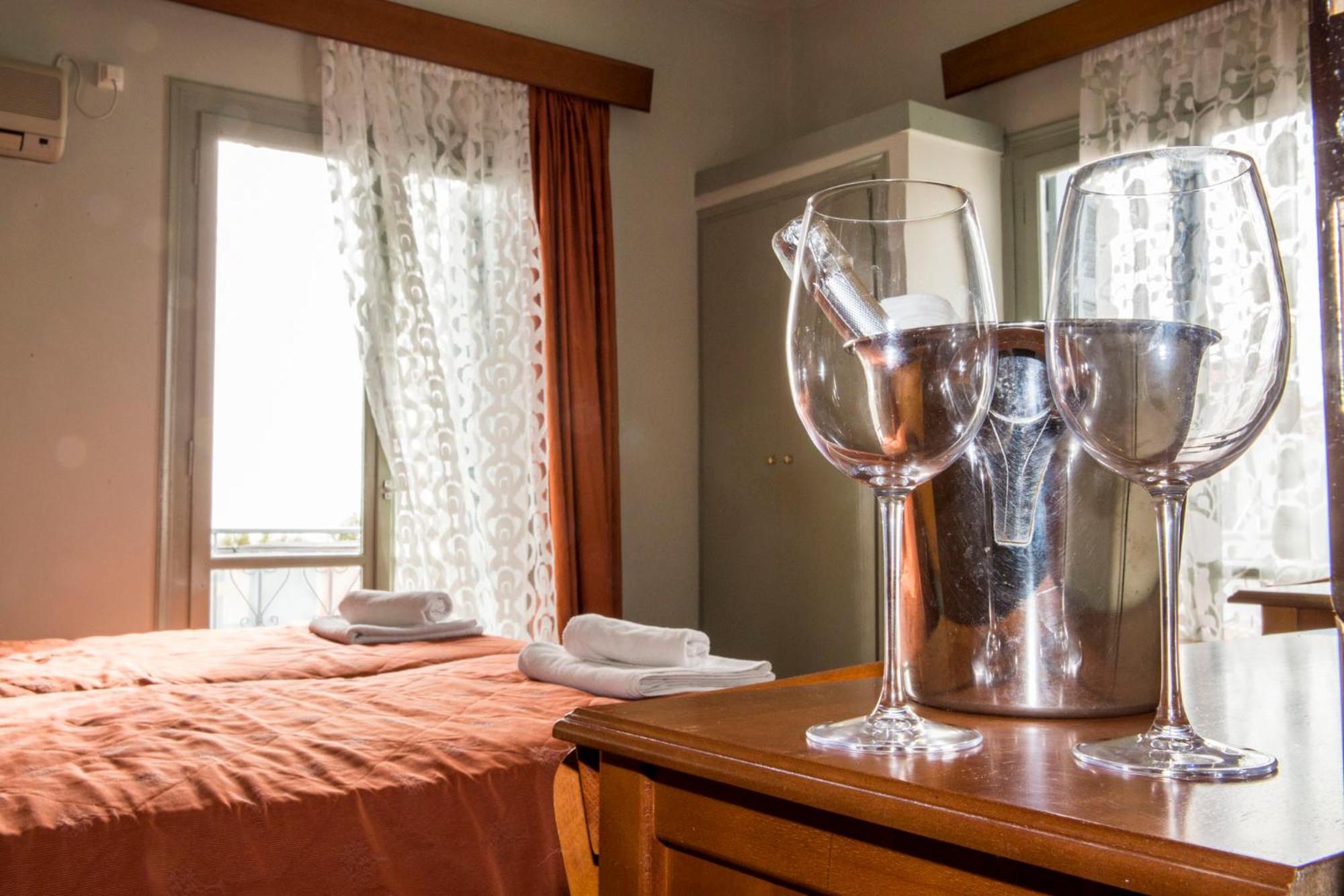 Aparthotel Togias 2*