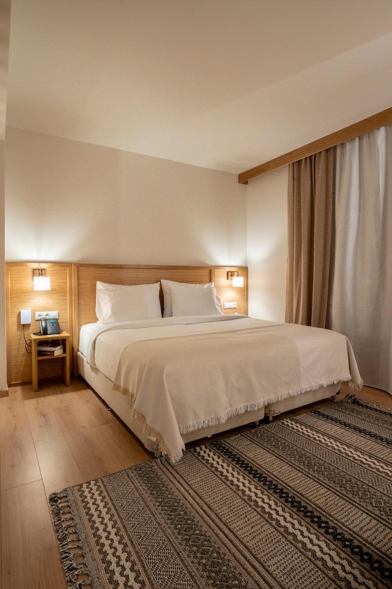Likoria Hotel 4*