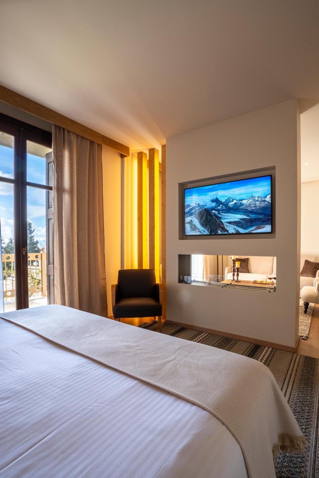 Likoria Hotel 4*