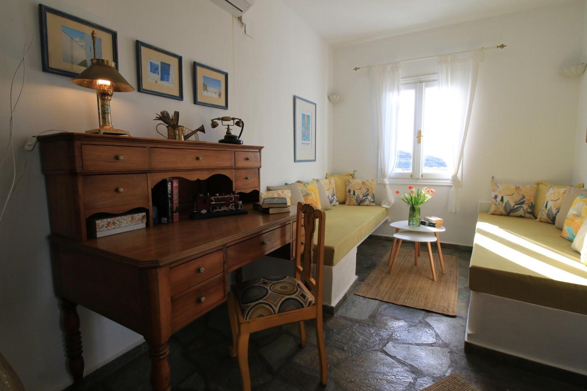 Apartment Captain's