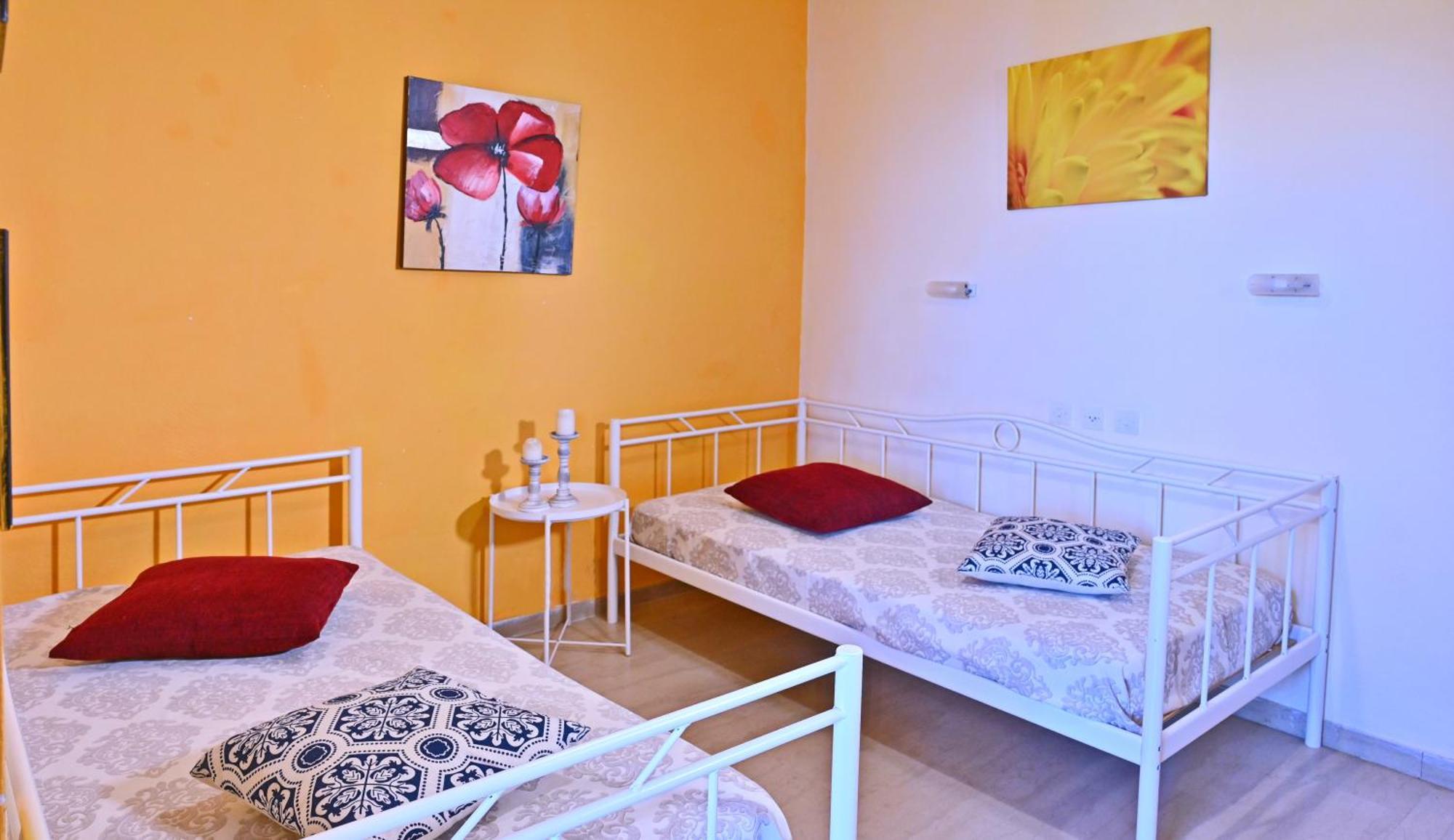 Efterpi Apartment