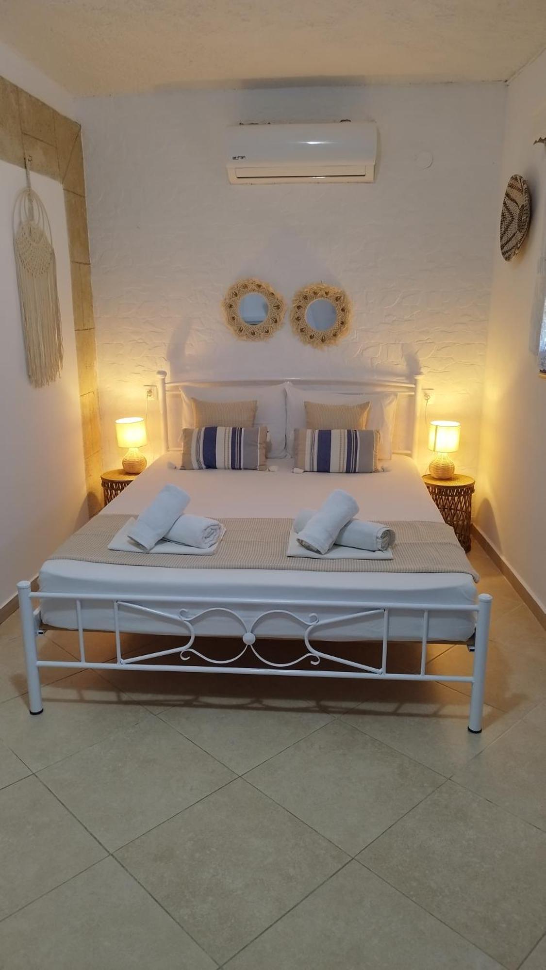 Sea Breeze Holiday home *