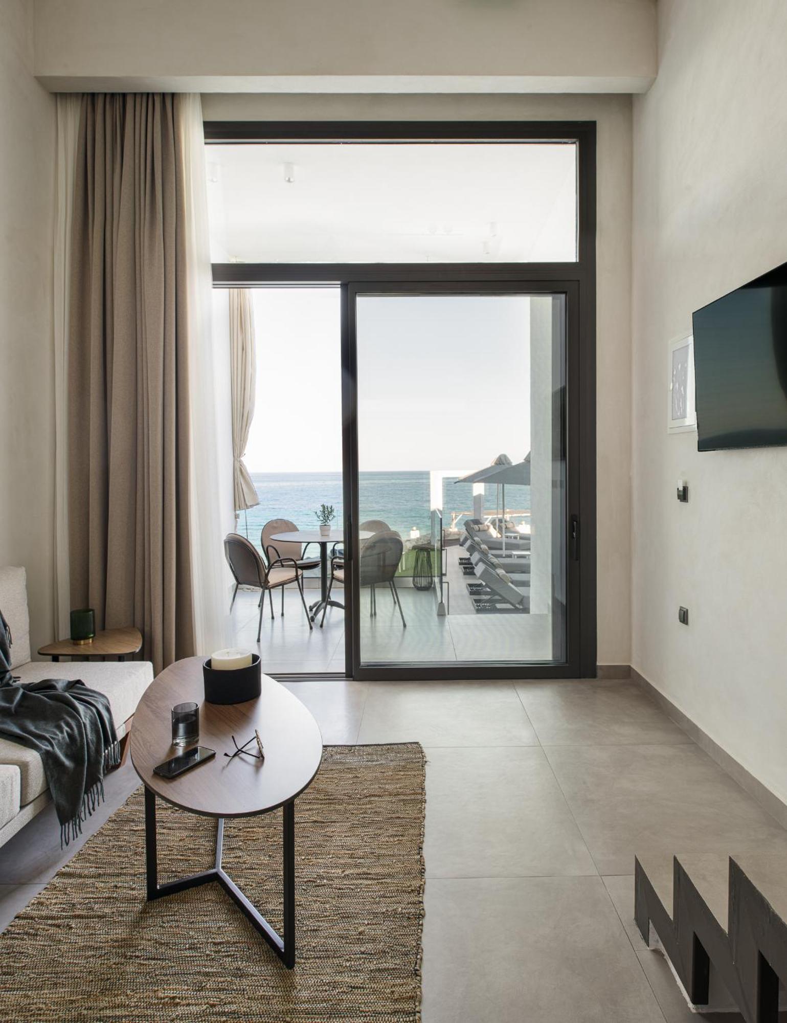 Akrotiri Olympus Luxury - Adults Only
