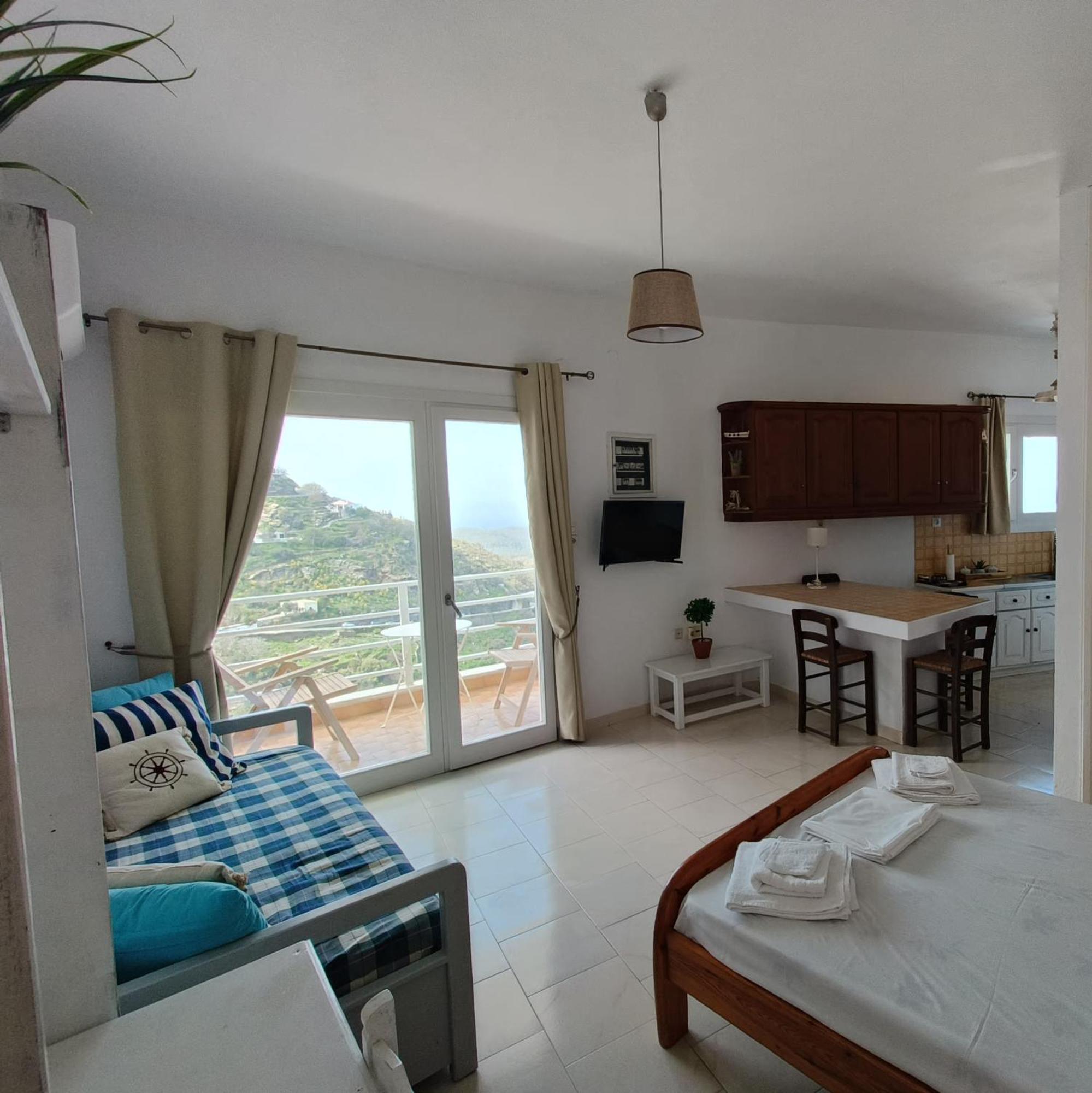 Enjoy Sunset From A Wonderful Traditional Studio-melina Apartment