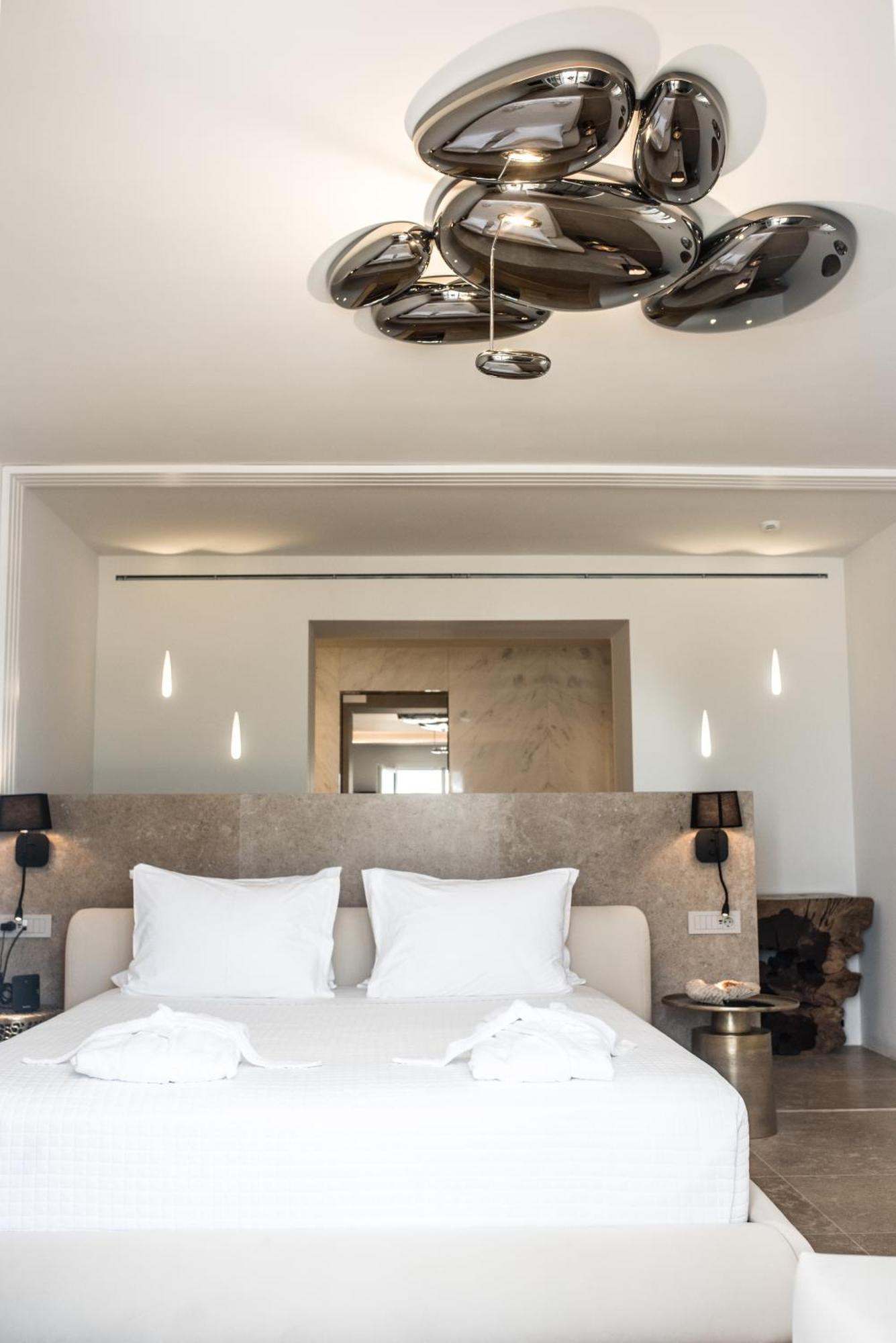νumi Boutique