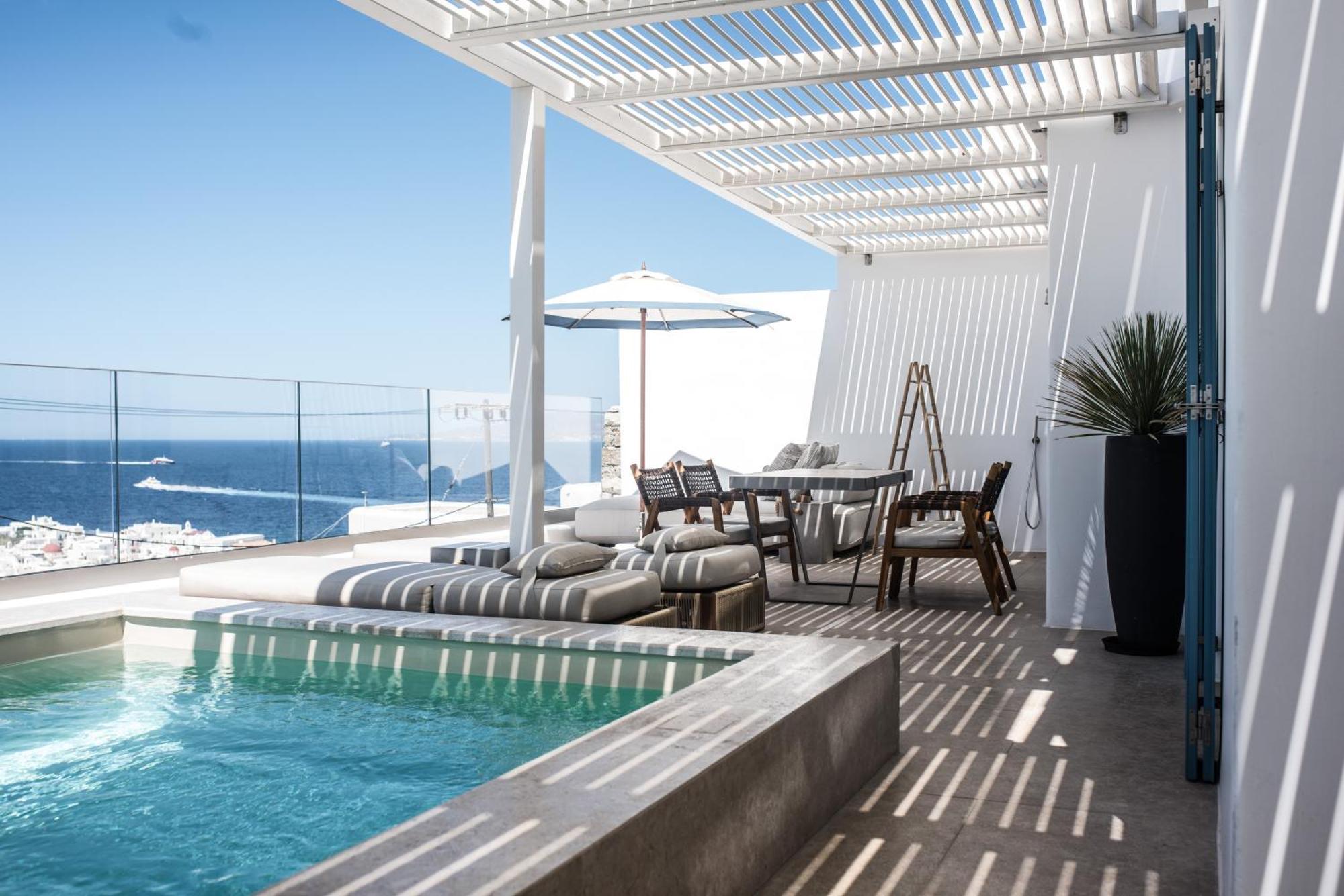 νumi Boutique Hotel