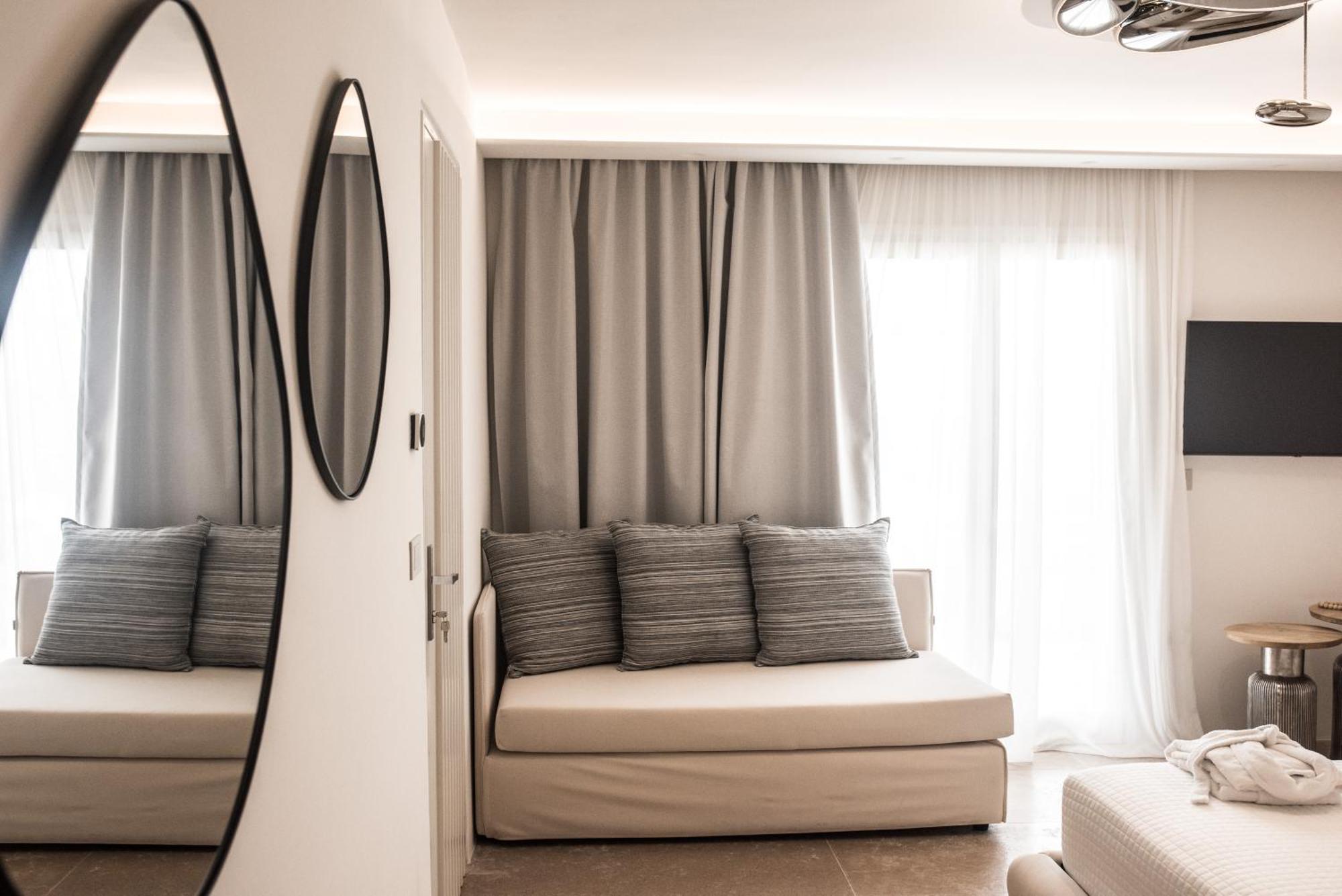 νumi Boutique Hotel *