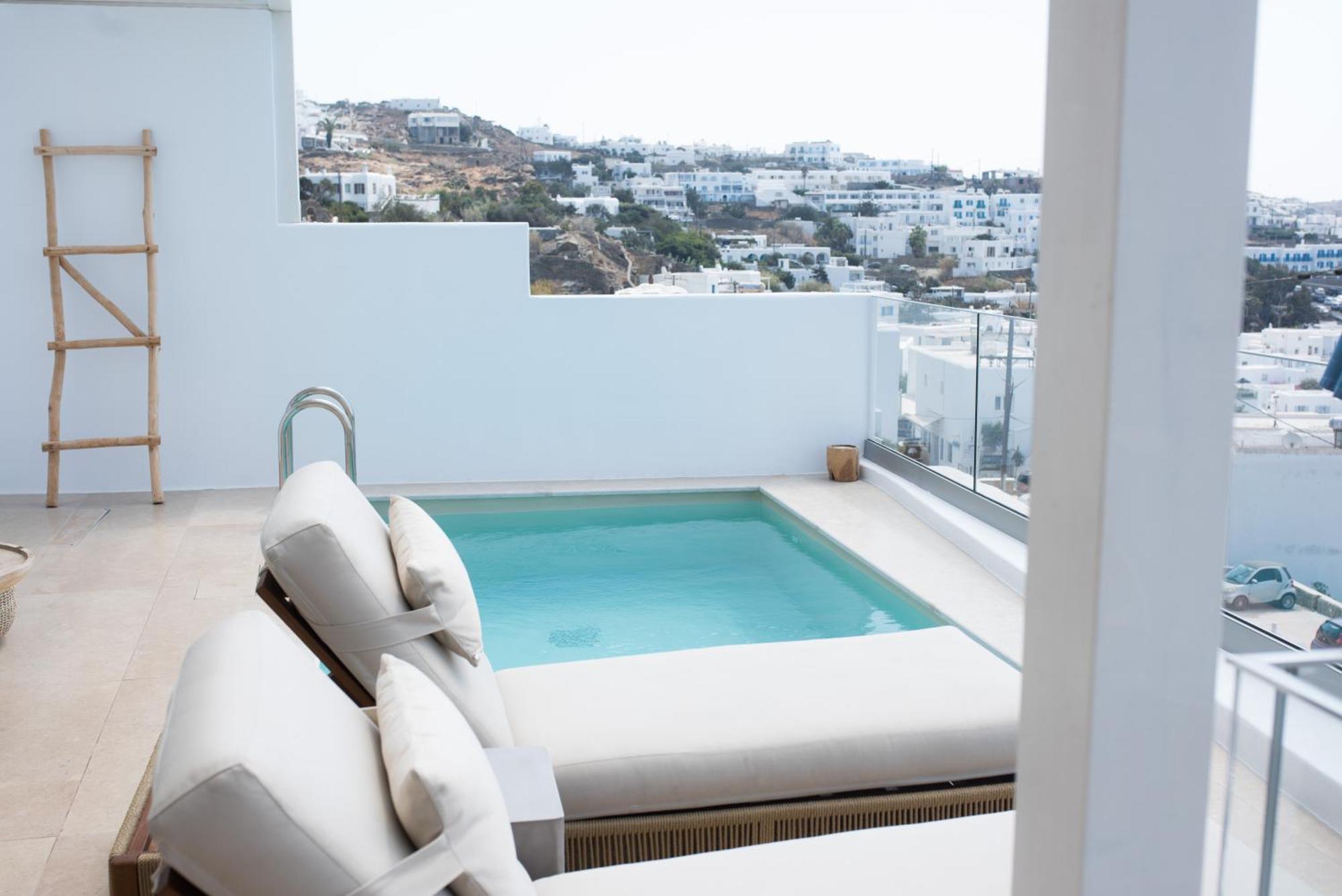νumi Boutique Mykonos Town