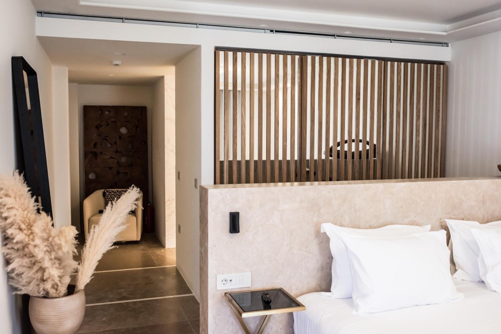 νumi Boutique Mykonos Town