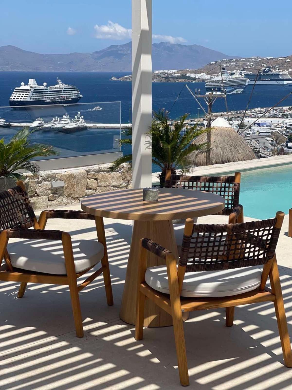 νumi Boutique Hotel