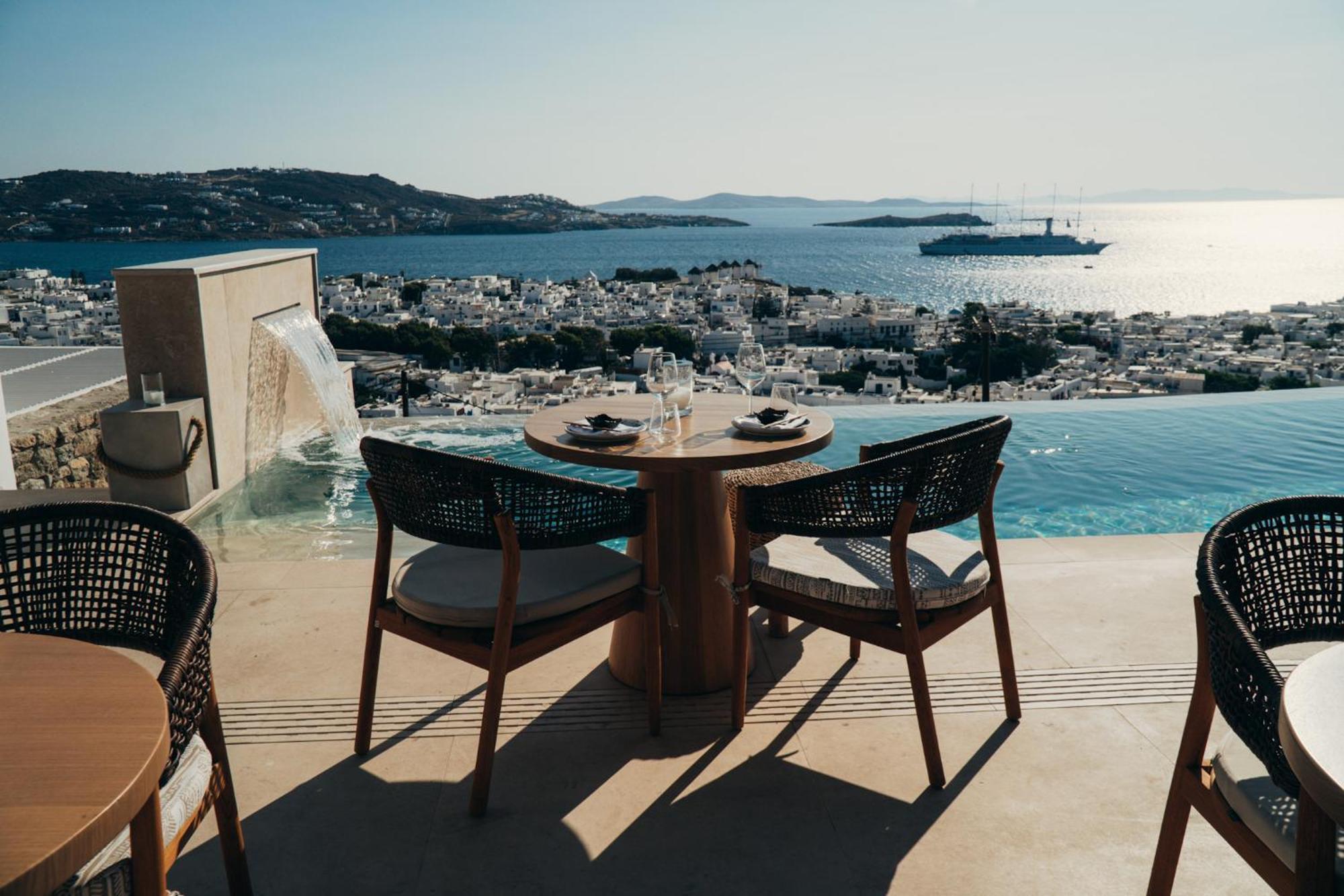 νumi Boutique *