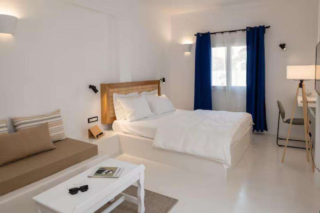 Aparthotel Piccole Kamari (Santorini)