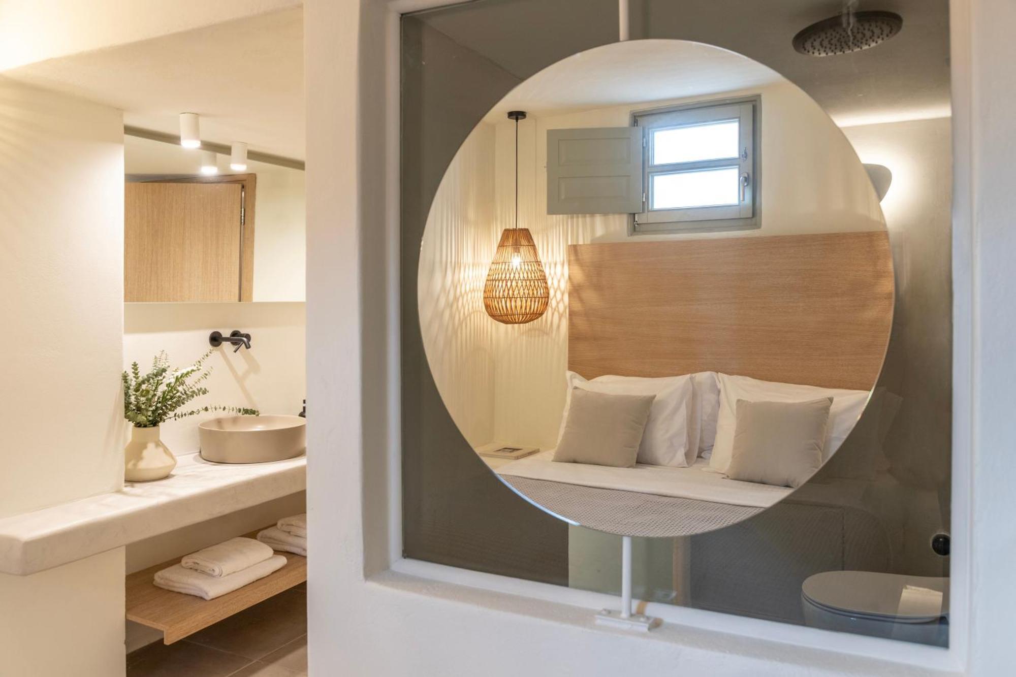 Aparthotel Frescoes Luxury By Kb Hospitality Messaria (Santorini)