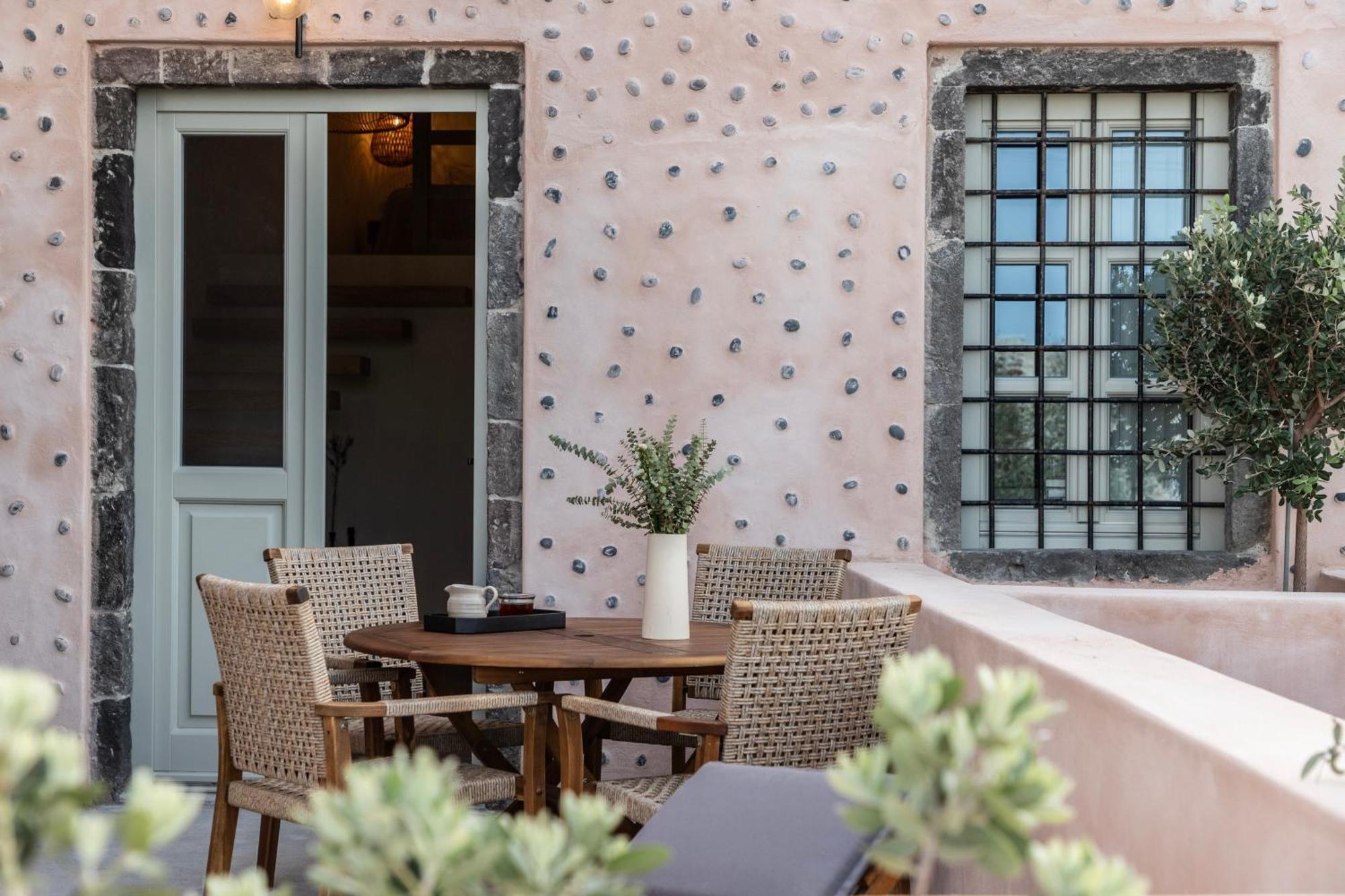 Aparthotel Frescoes Luxury By Kb Hospitality Messaria (Santorini)
