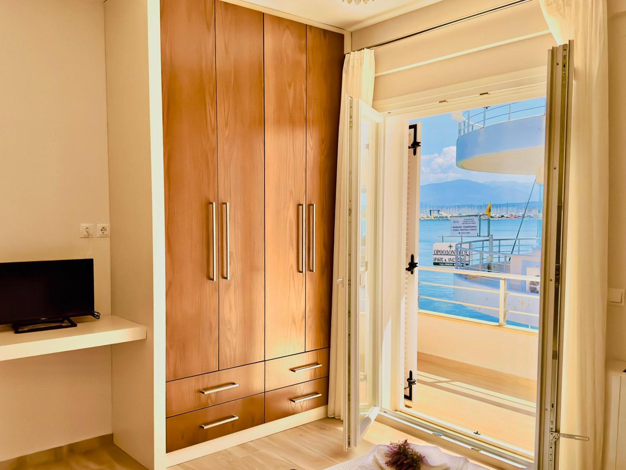 Bluish 3b Apartment *