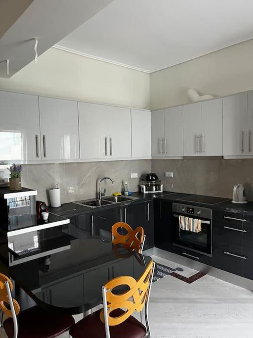 Apartment κεντρικό θέα θάλασσα/dt 1br 75m2 By Sea Kalamata