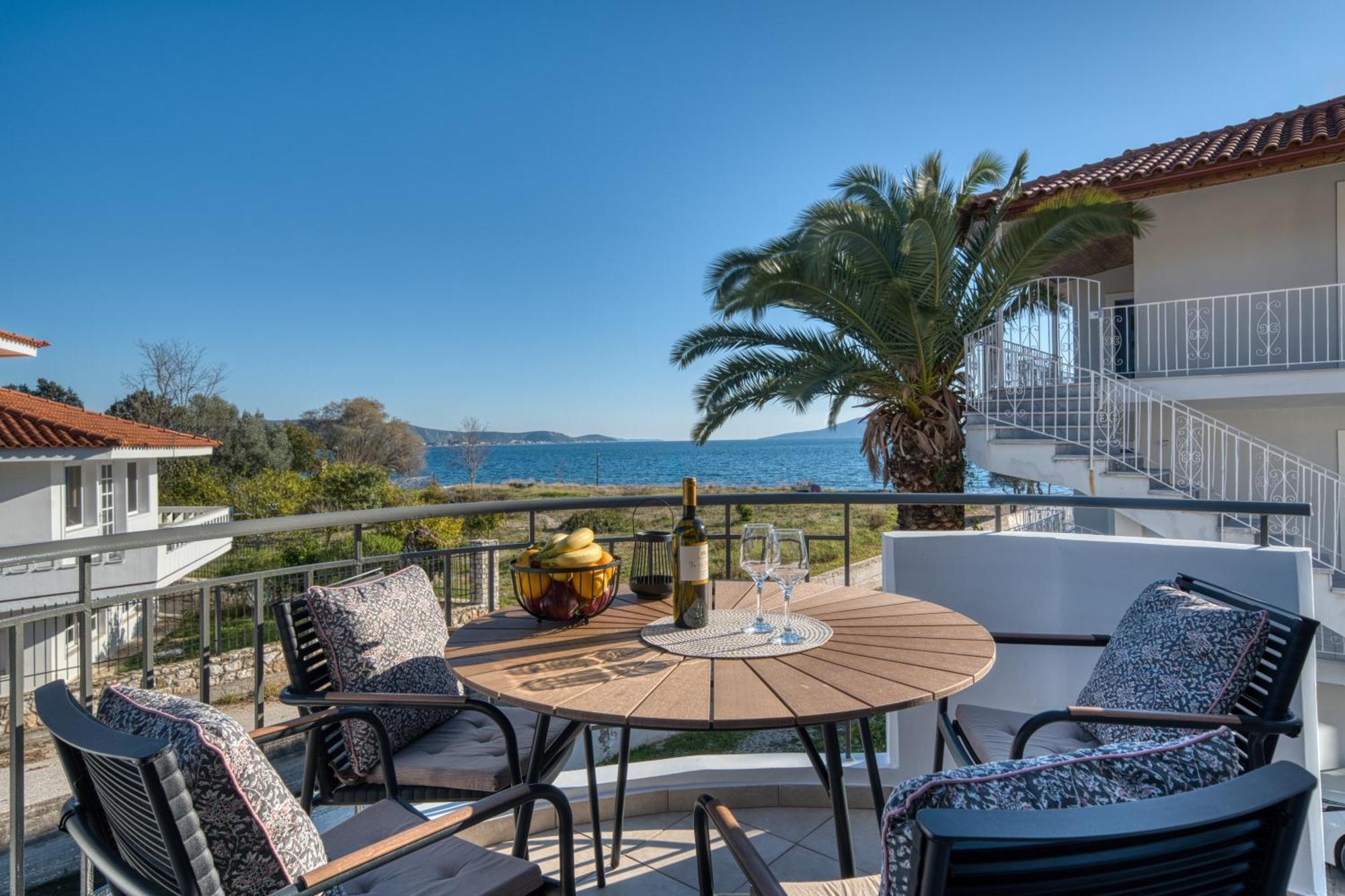 Holiday home Seaside House For 10 Kandia