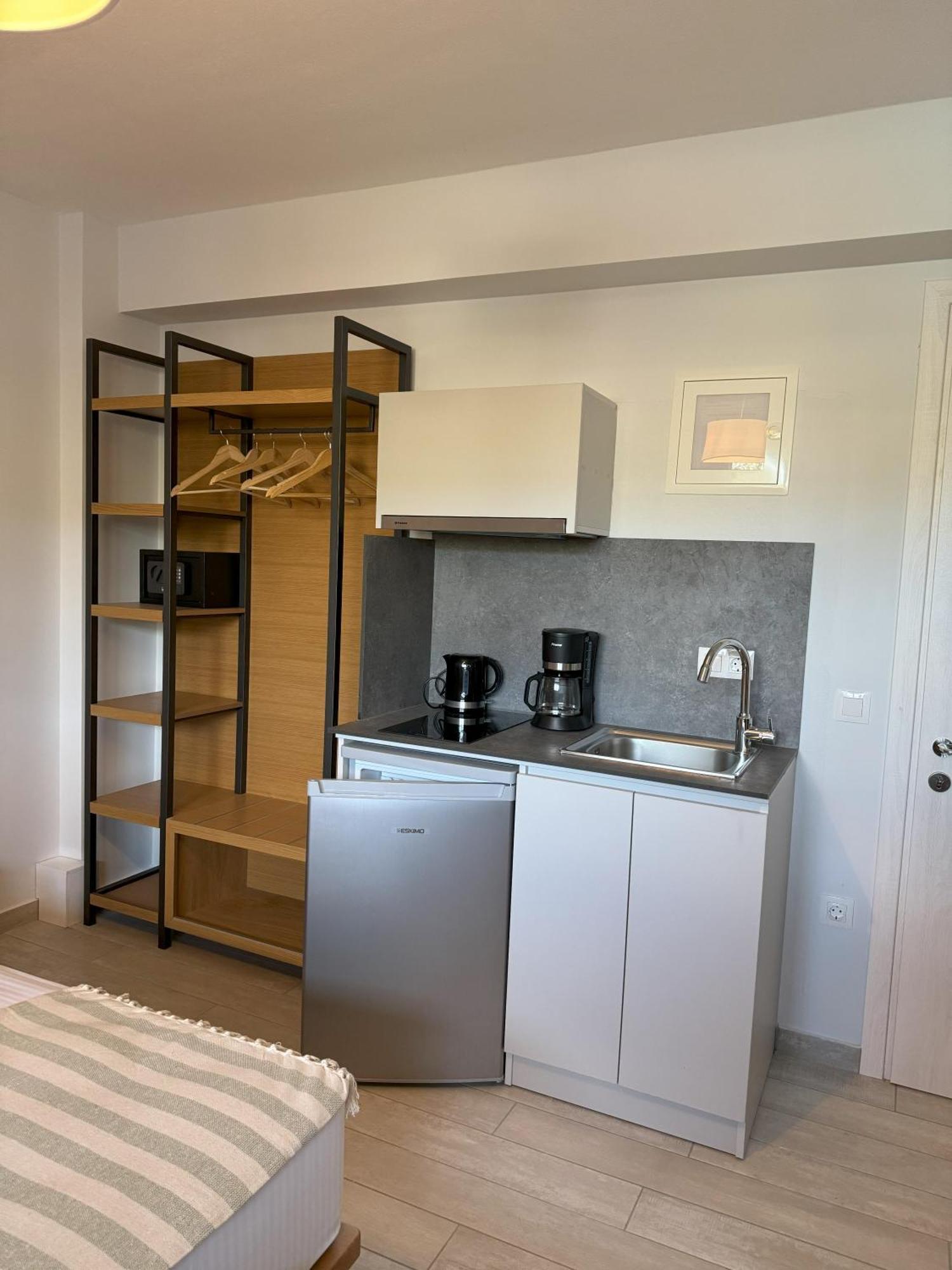 Acra Melia * Palaiontsiflikion