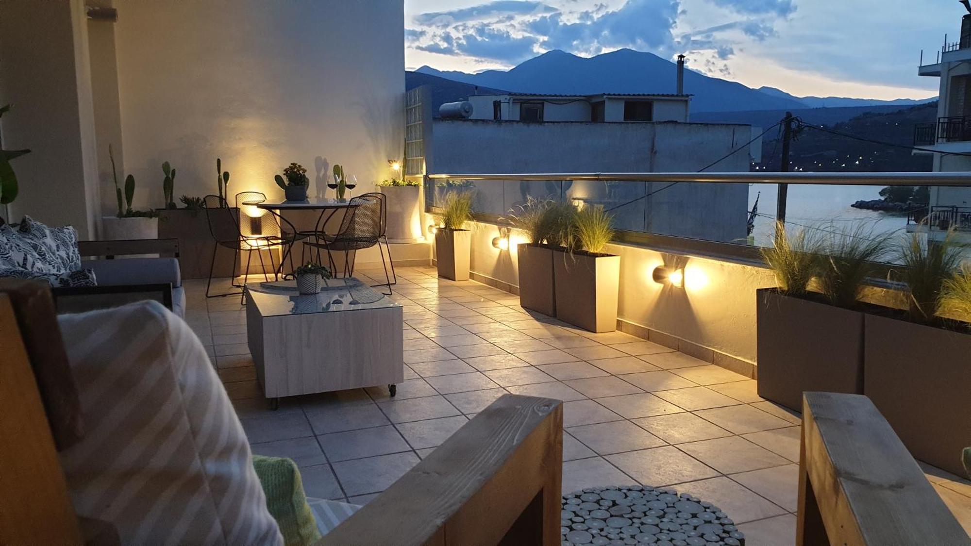 Gallery House In Itea-delphi * Itea