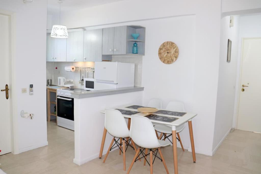 Apartment Gentle Breeze Kamena Vourla