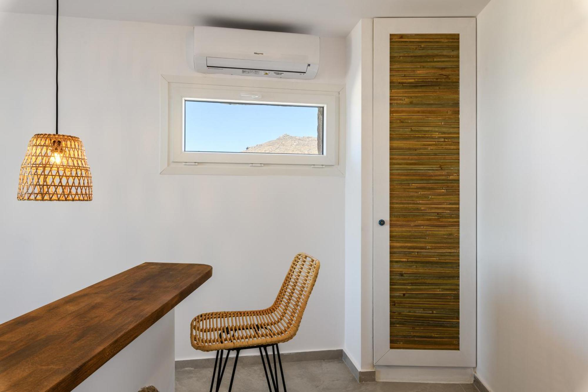 Emerald Bay 4br With Pool By Lia Holiday home Mykonos Town