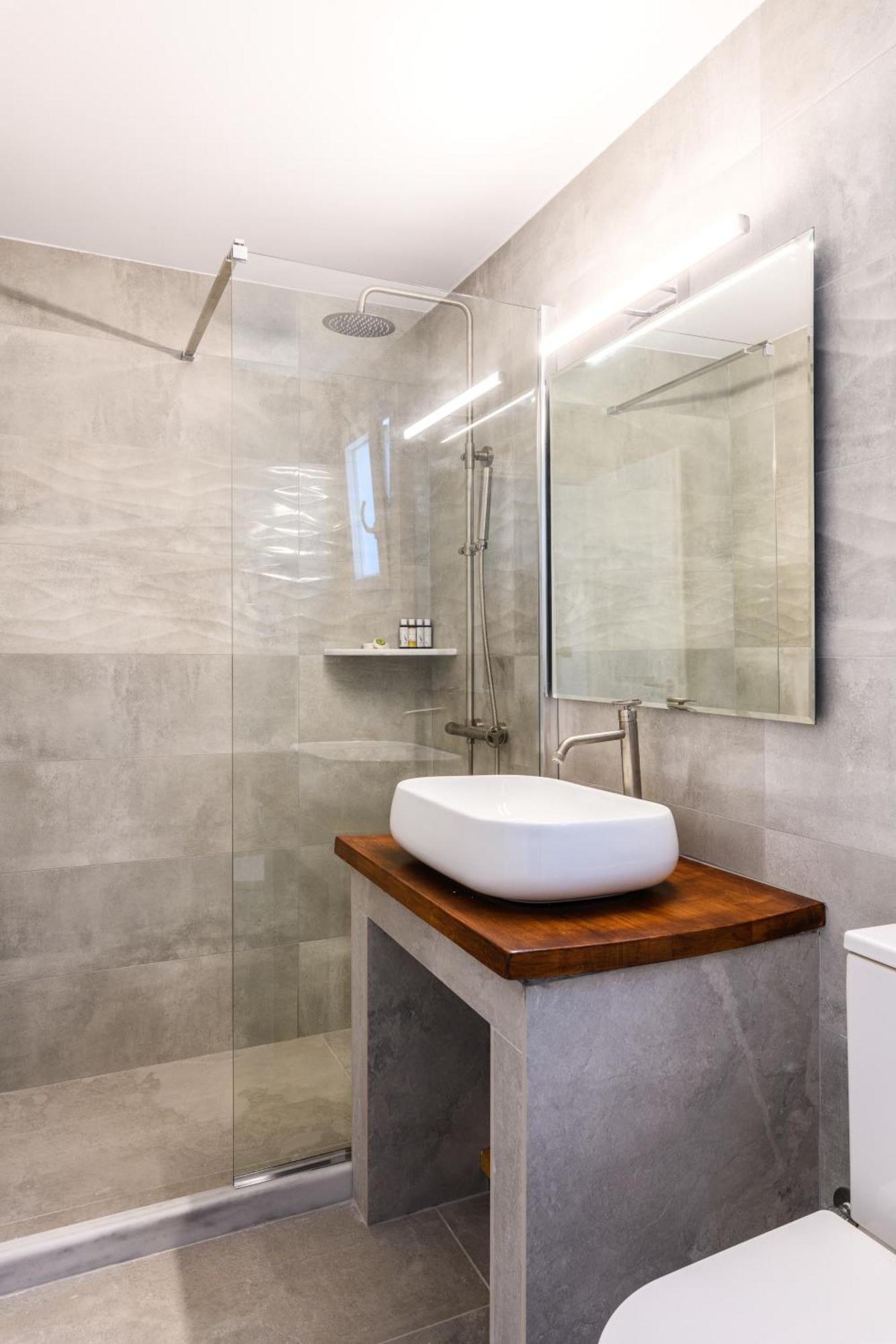 Emerald Bay 4br With Pool By Lia Mykonos Town