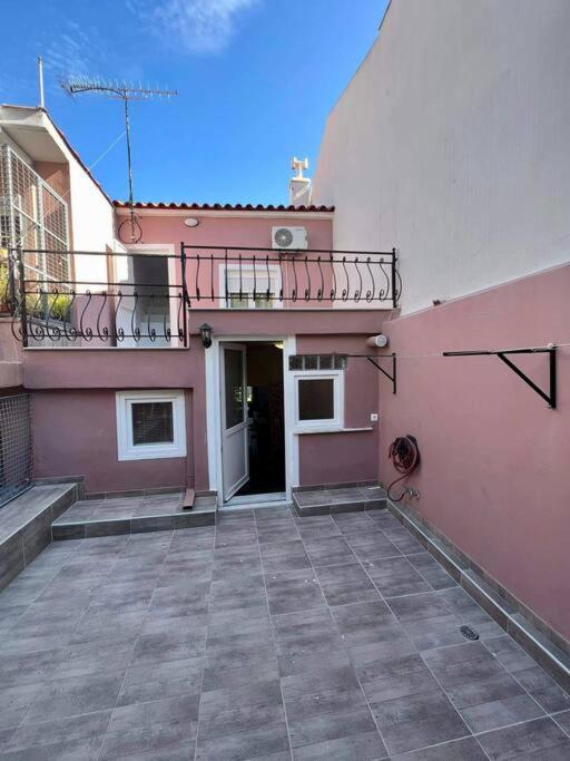 Holiday home μοντέρνο σπίτι κοντά στον κέντρο της πόλης! *