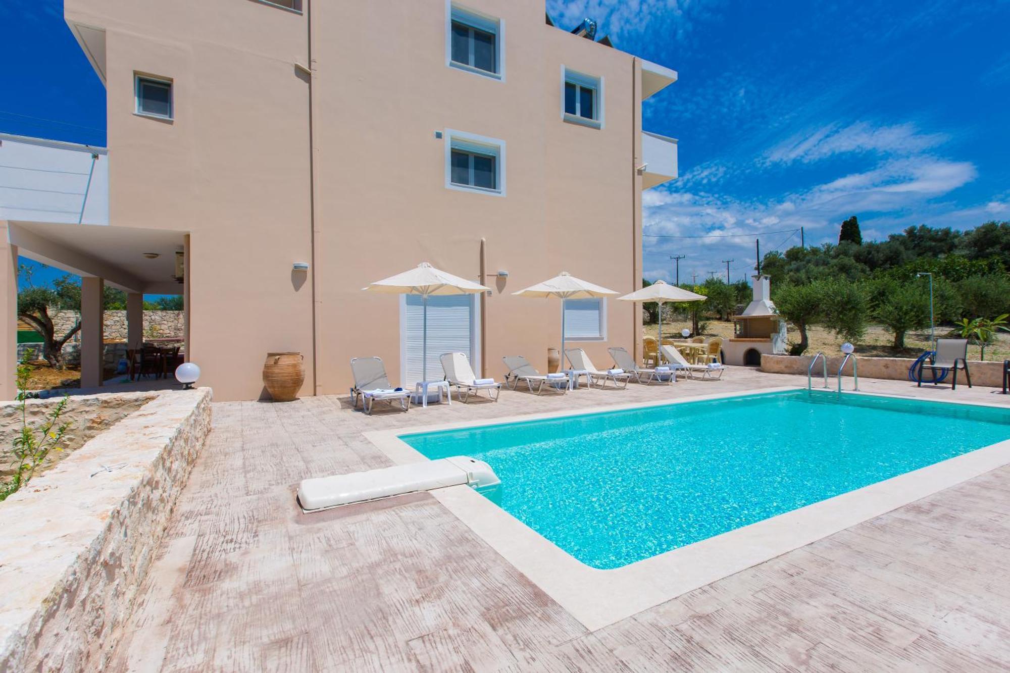 Domazakis -with Private Pool Villa *