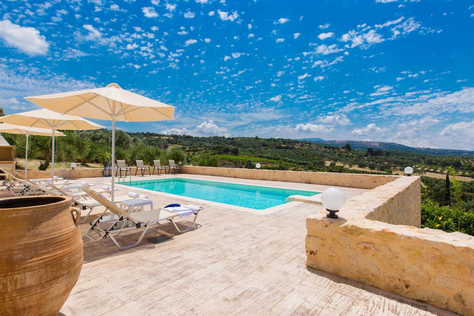 Domazakis -with Private Pool * Loutra (Crete)