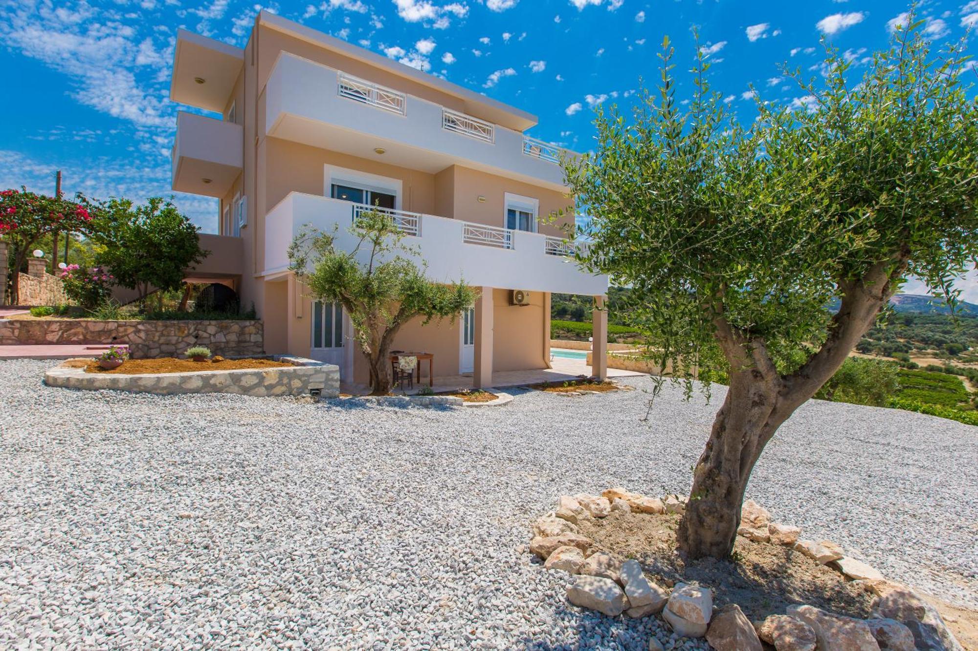 Villa Domazakis -with Private Pool Loutra (Crete)