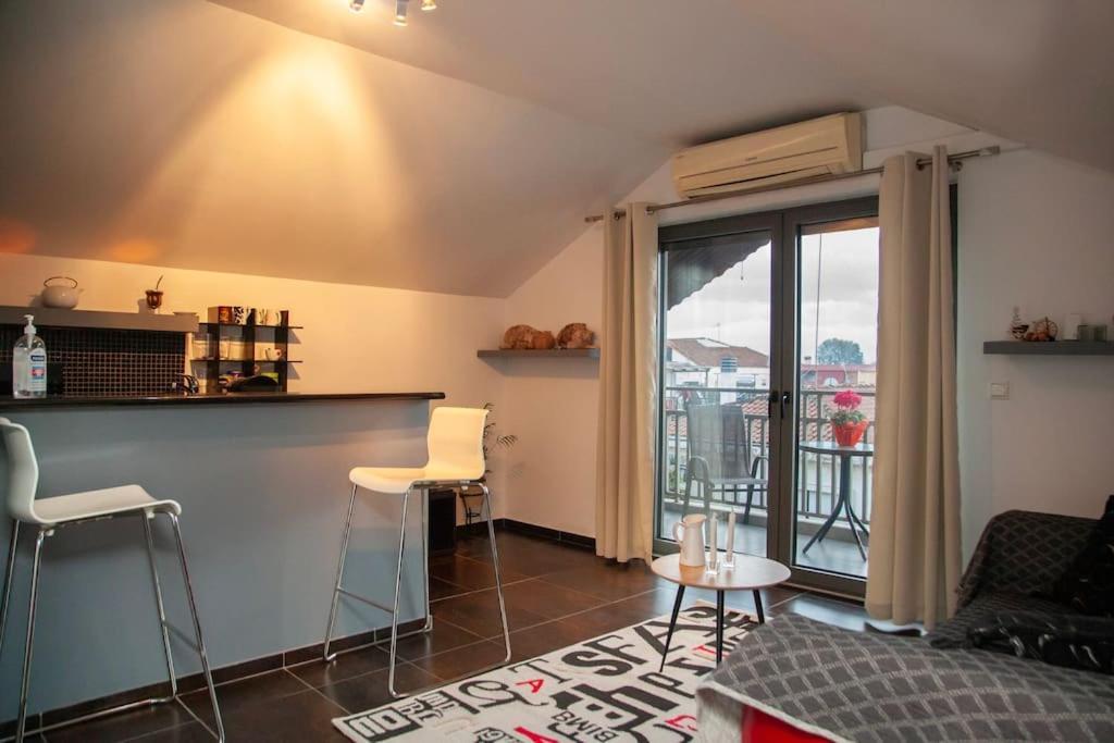 Apartment Modern Close To Milos Ton Xotikon Trikala (Thessaly)