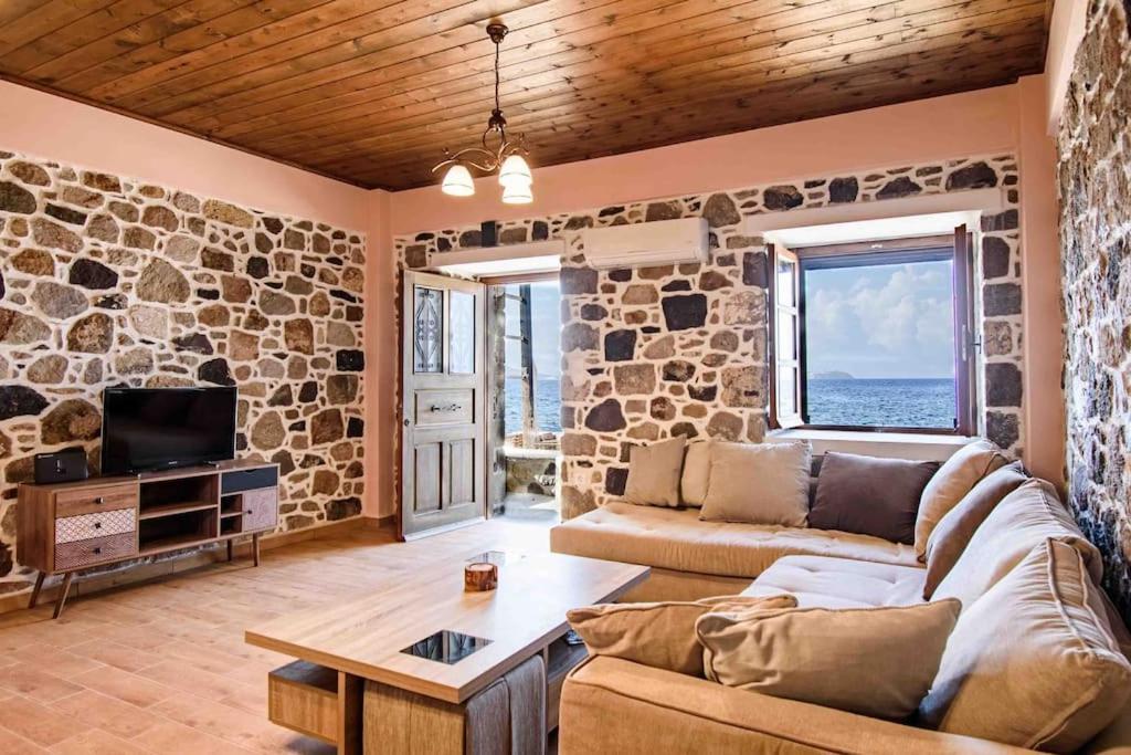 Casa Del Mare Sea View House Up To 7 Guests Mandraki (Nisyros)