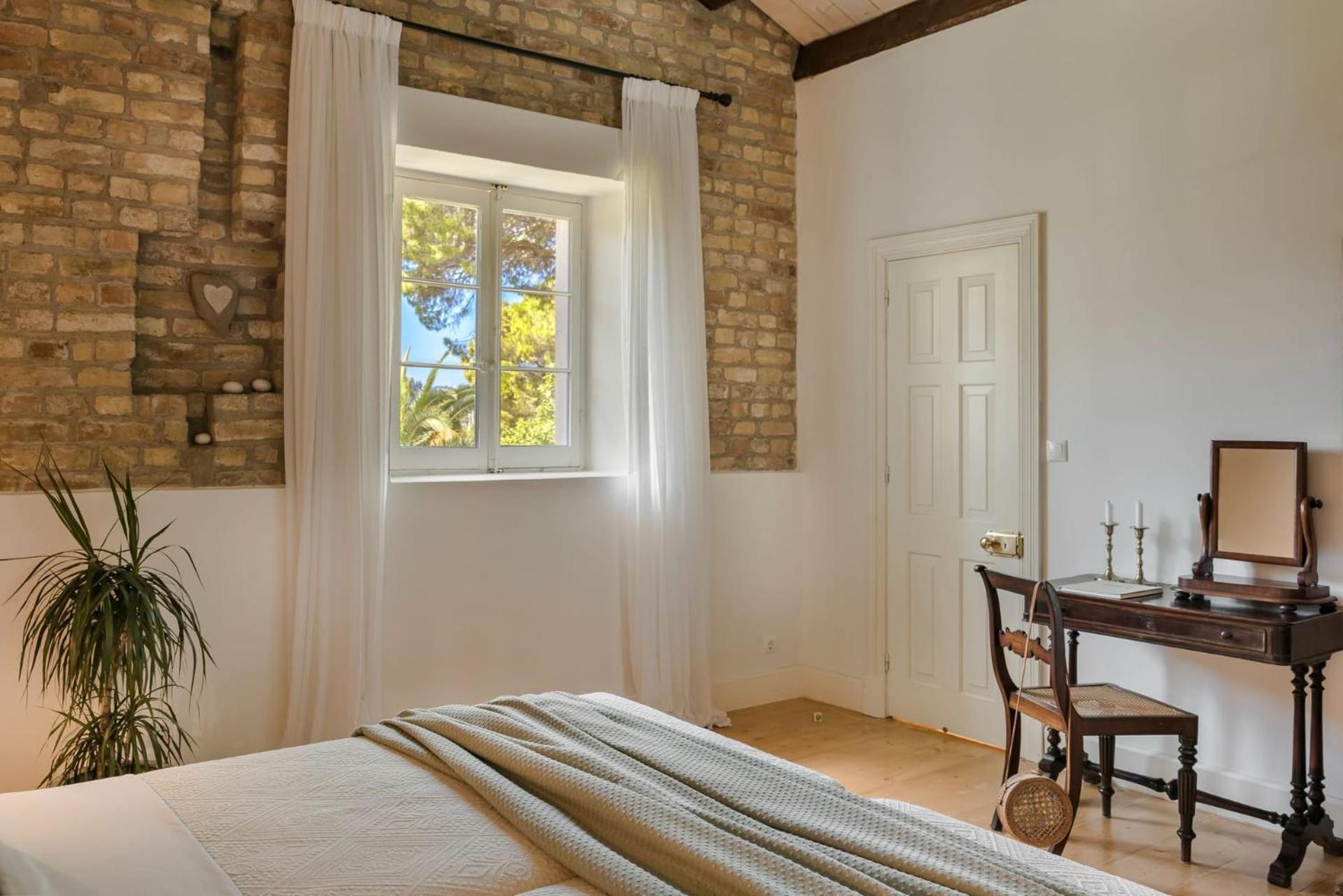 Magnificent Seafront Corfu - 5 En-suite Bedrooms -the Durrells House | Historic Elegance & Modern Luxuries - Direct Access & Private Heated Pool Villa Kontokali