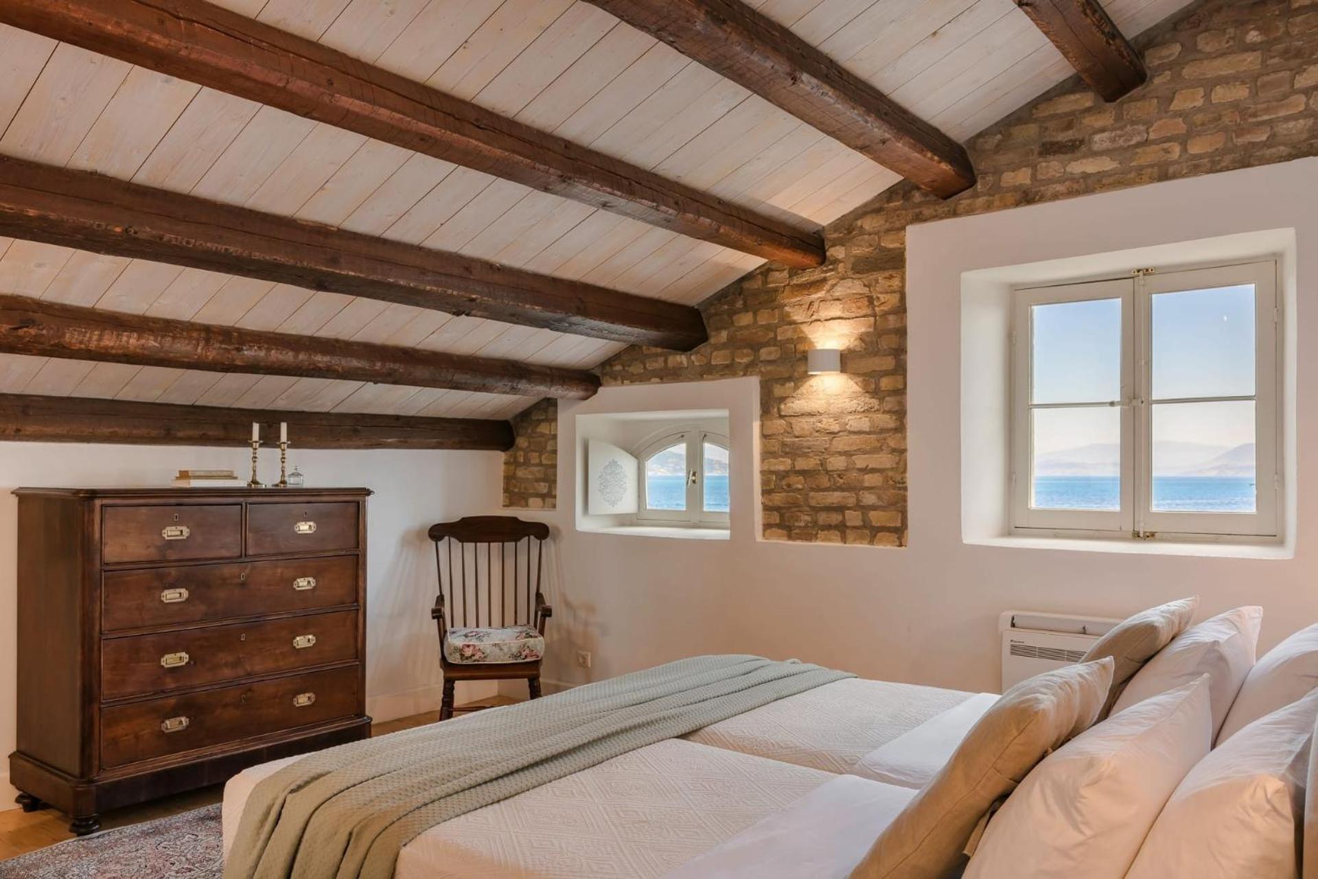 Villa Magnificent Seafront Corfu - 5 En-suite Bedrooms -the Durrells House | Historic Elegance & Modern Luxuries - Direct Access & Private Heated Pool *