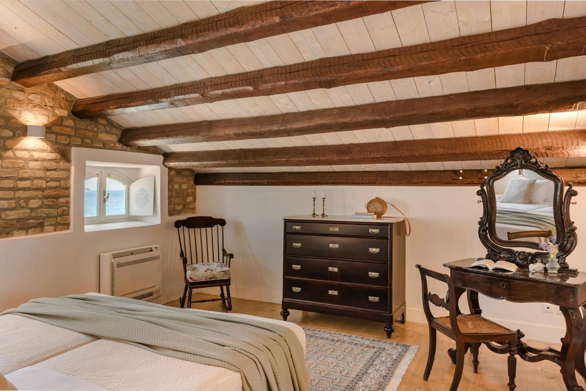 Magnificent Seafront Corfu - 5 En-suite Bedrooms -the Durrells House | Historic Elegance & Modern Luxuries - Direct Access & Private Heated Pool Kontokali