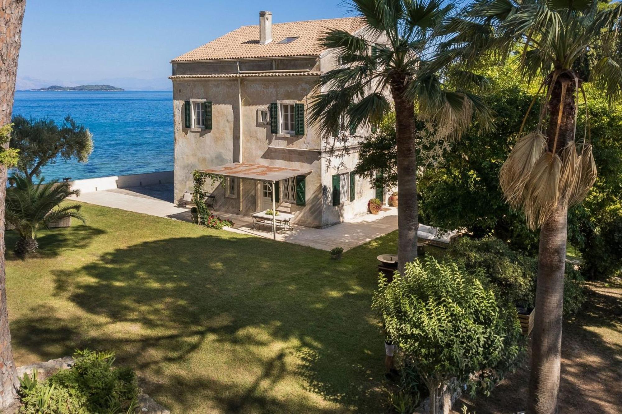 Magnificent Seafront Corfu - 5 En-suite Bedrooms -the Durrells House | Historic Elegance & Modern Luxuries - Direct Access & Private Heated Pool