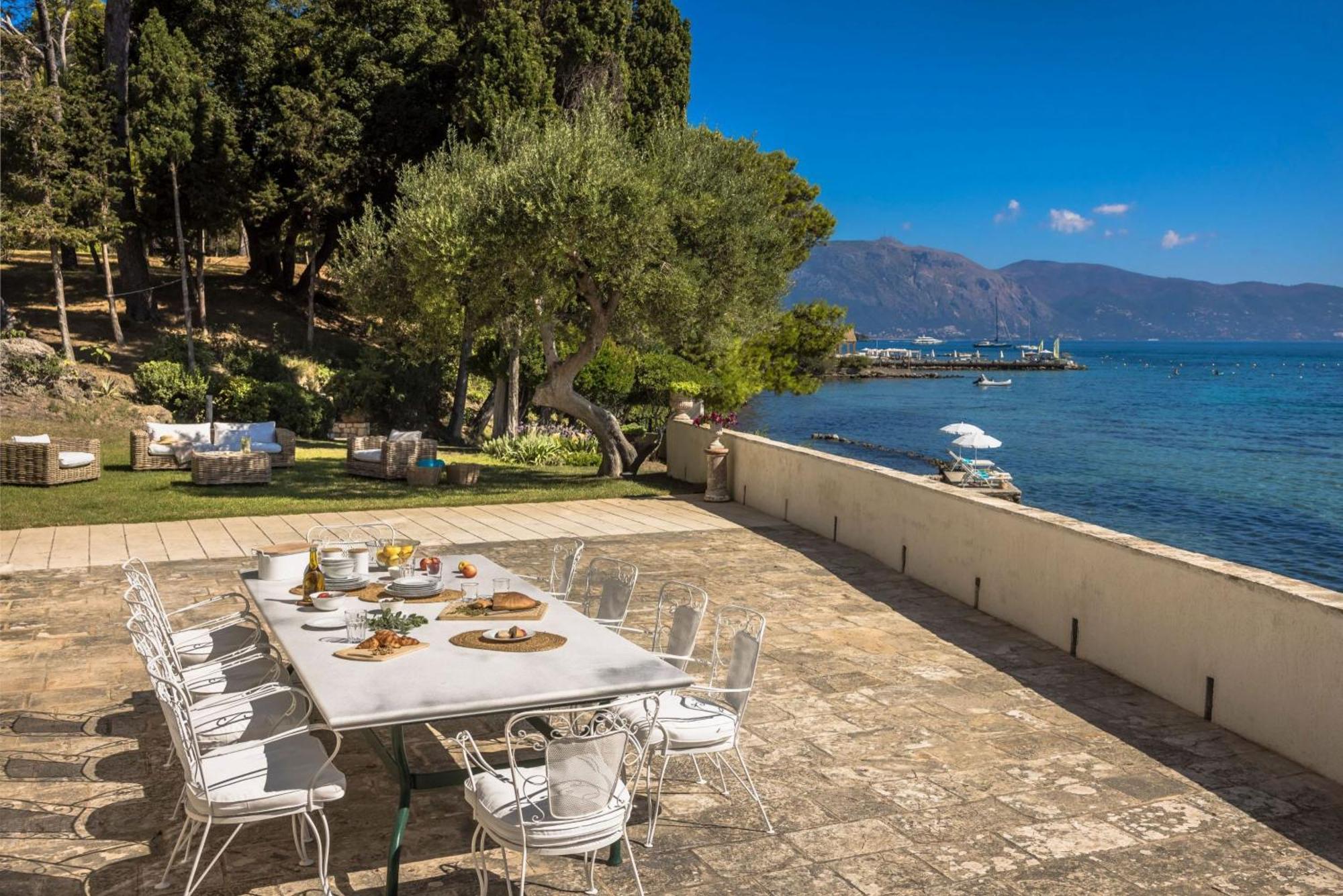 Magnificent Seafront Corfu - 5 En-suite Bedrooms -the Durrells House | Historic Elegance & Modern Luxuries - Direct Access & Private Heated Pool Villa Kontokali