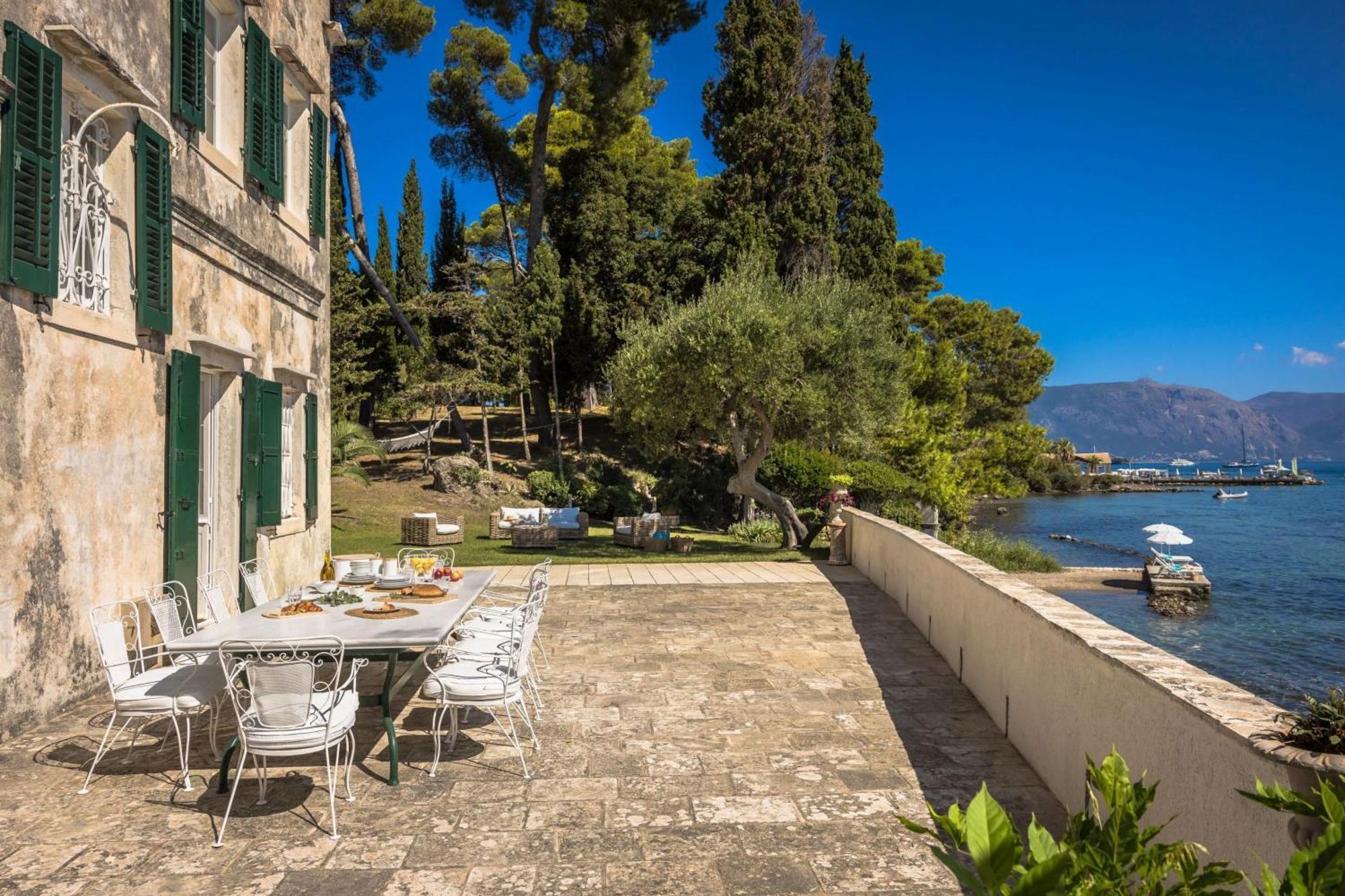Magnificent Seafront Corfu - 5 En-suite Bedrooms -the Durrells House | Historic Elegance & Modern Luxuries - Direct Access & Private Heated Pool Kontokali