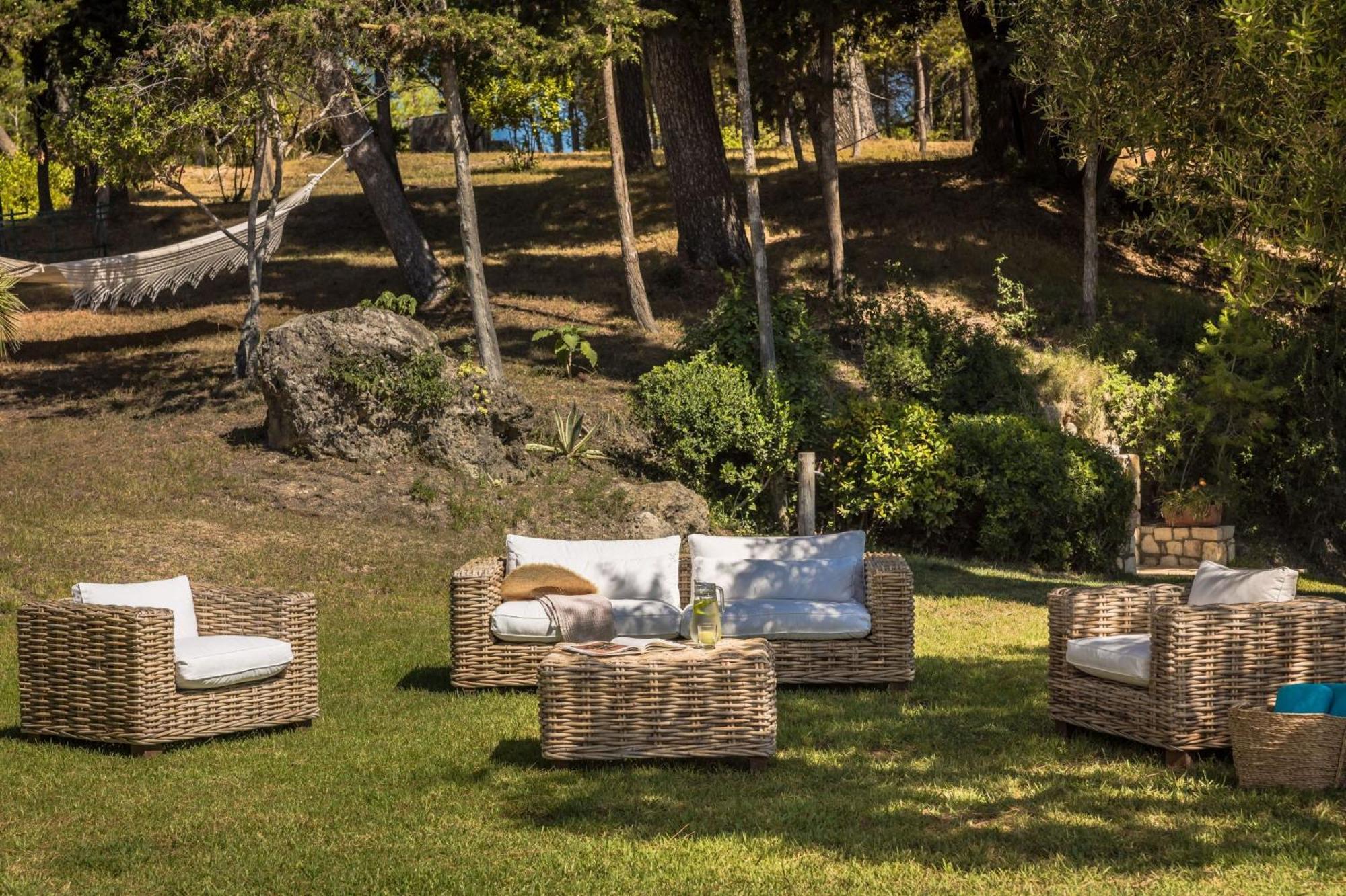 Magnificent Seafront Corfu - 5 En-suite Bedrooms -the Durrells House | Historic Elegance & Modern Luxuries - Direct Access & Private Heated Pool Villa